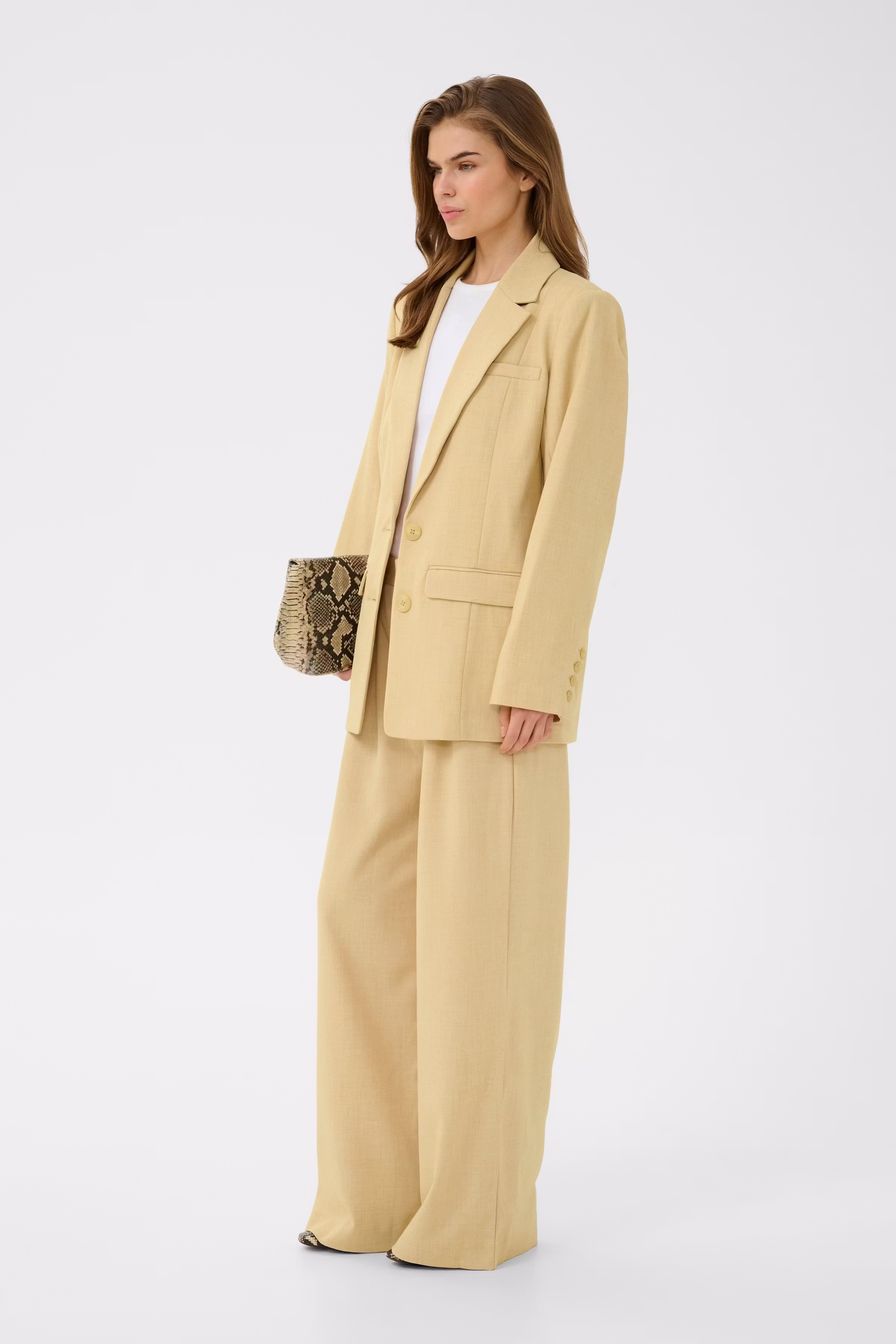 GZstacy Blazer LOOKBOOK FRONT 10911119-109221