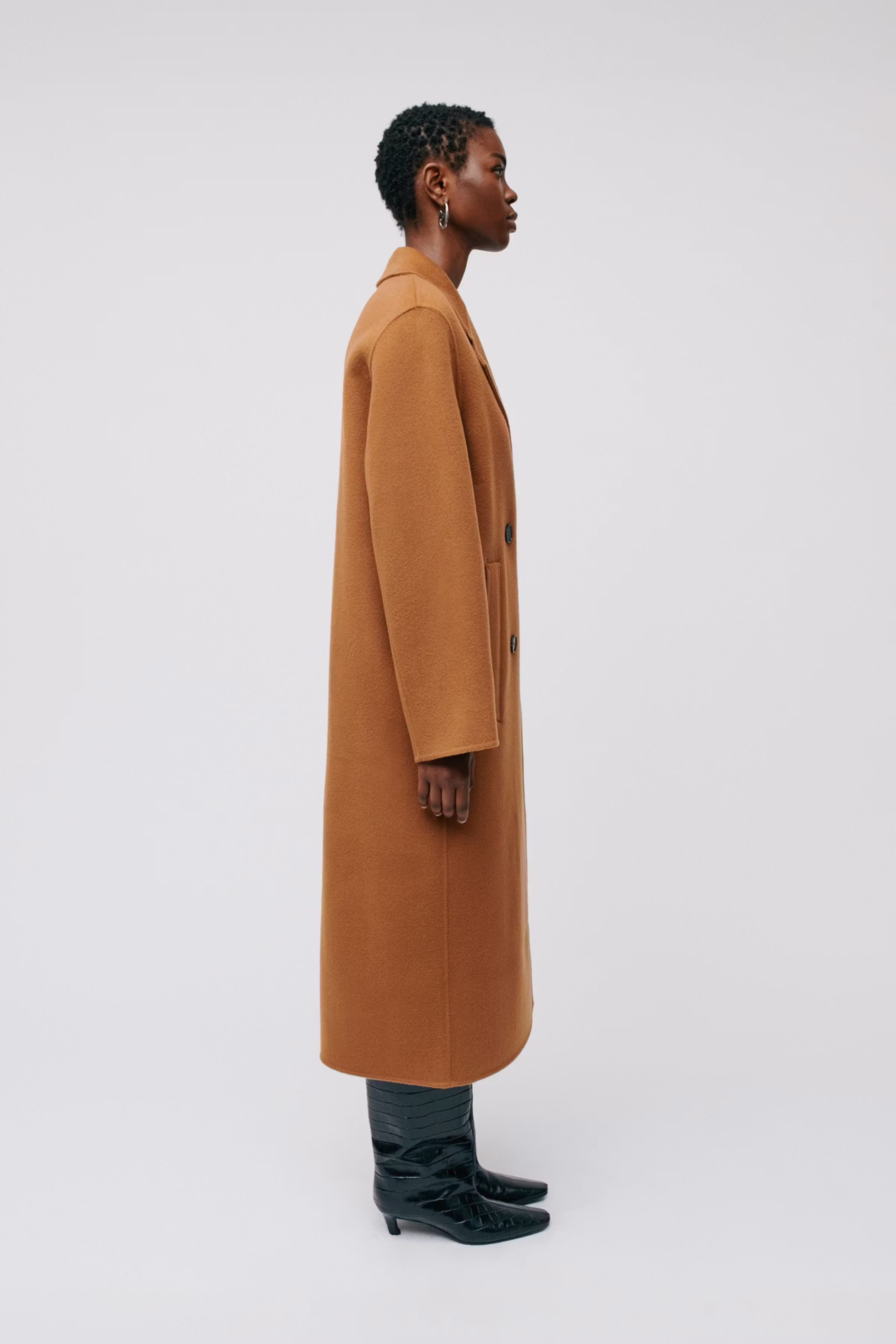 CLARA Coat LOOKBOOK FRONT 30600563-BR217