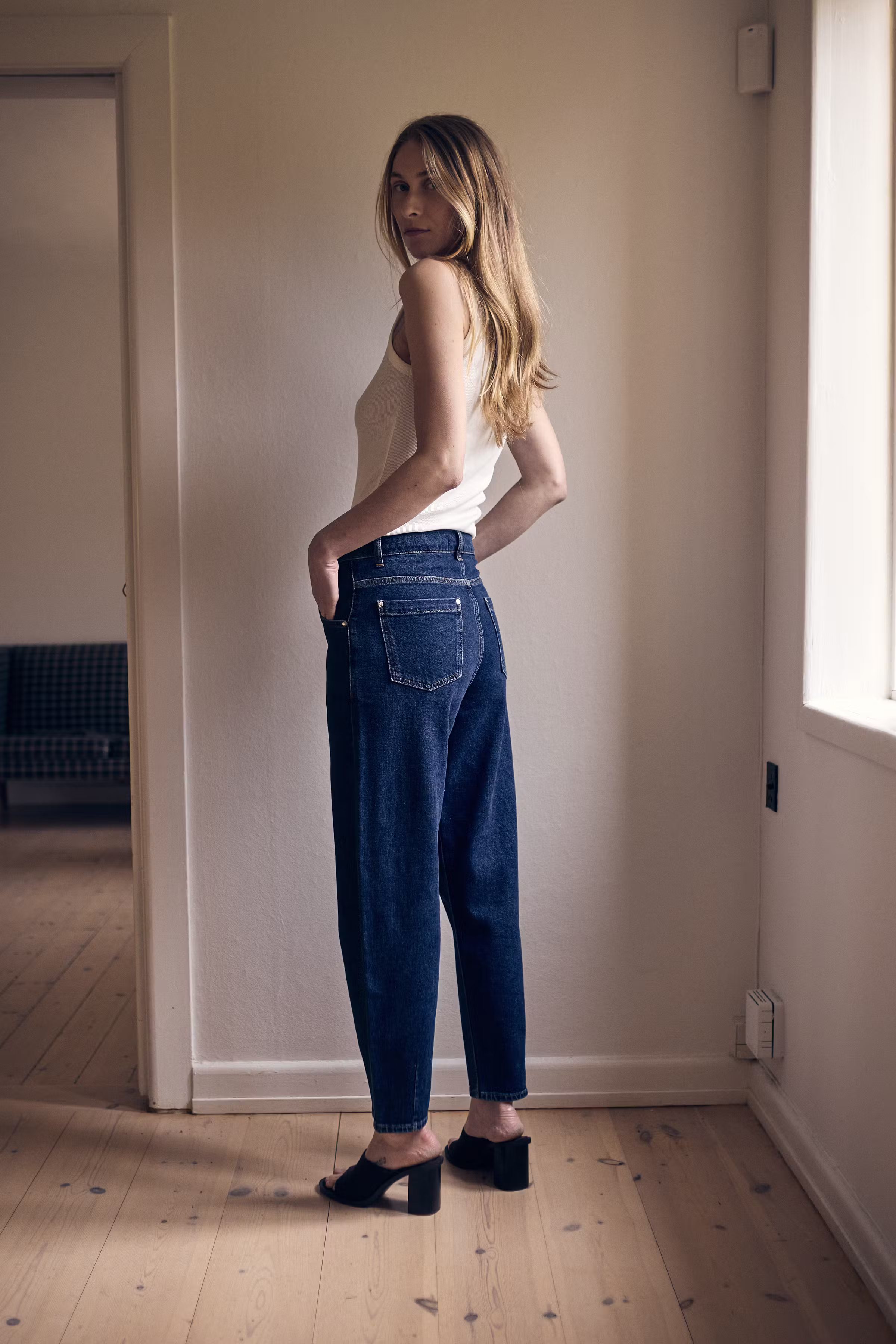 PZLIRA UHW Jeans Tapered Leg LOCATION NONE 50209032-200002