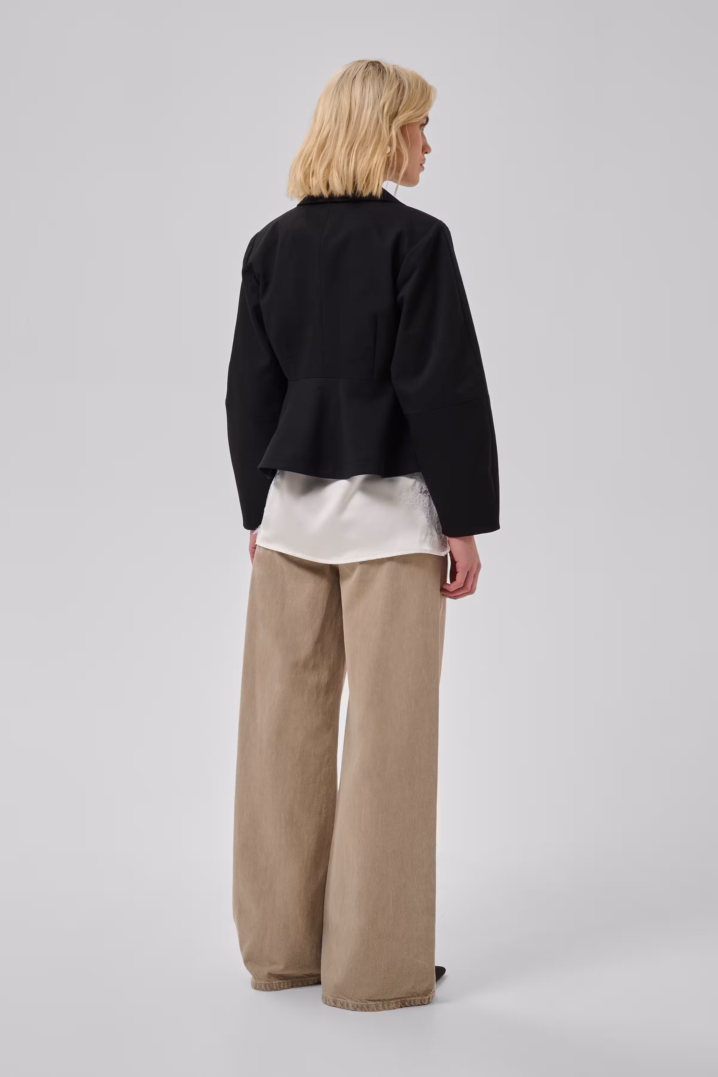 MWEvie Blazer LOOKBOOK BACK 10705705-100031