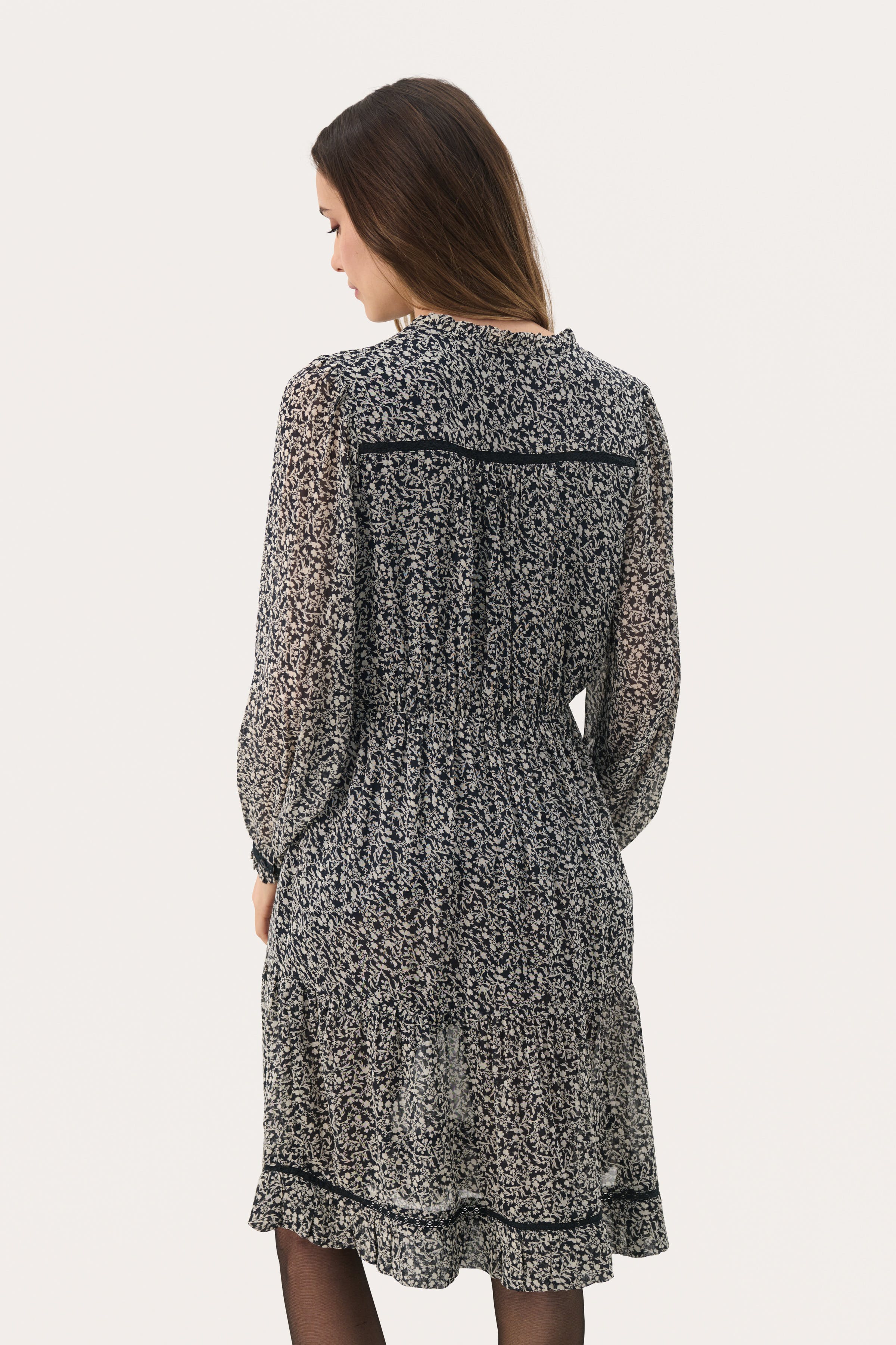 MunyaPW Dress LOOKBOOK BACK 30309321-303472