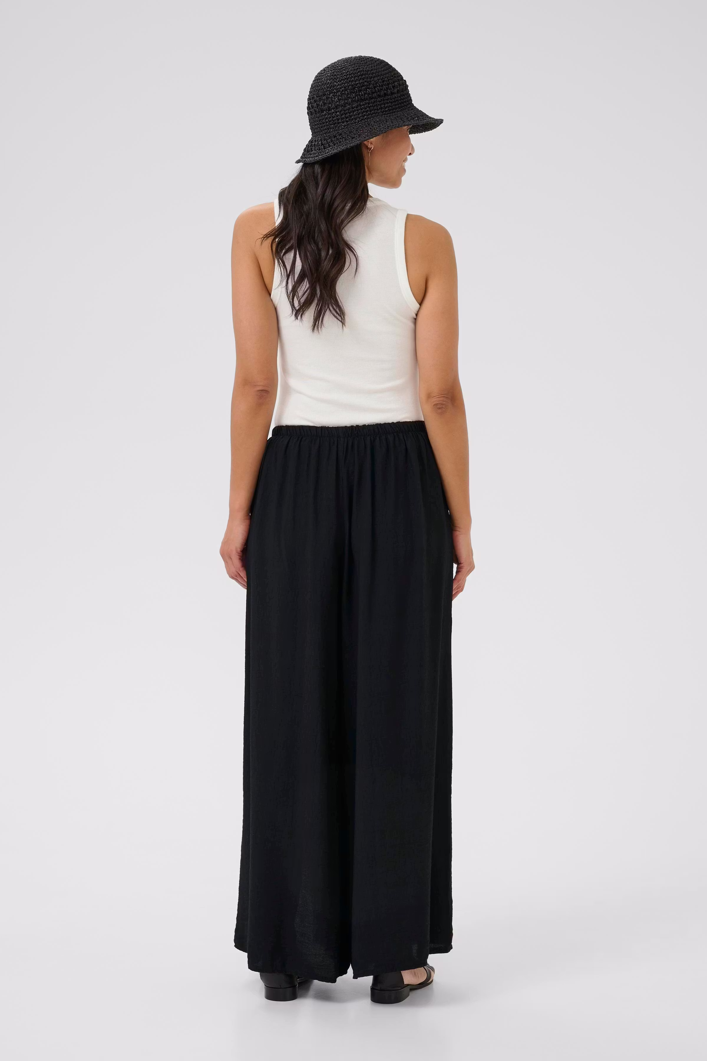 BPkiana Bukser LOOKBOOK BACK 40103548-400010