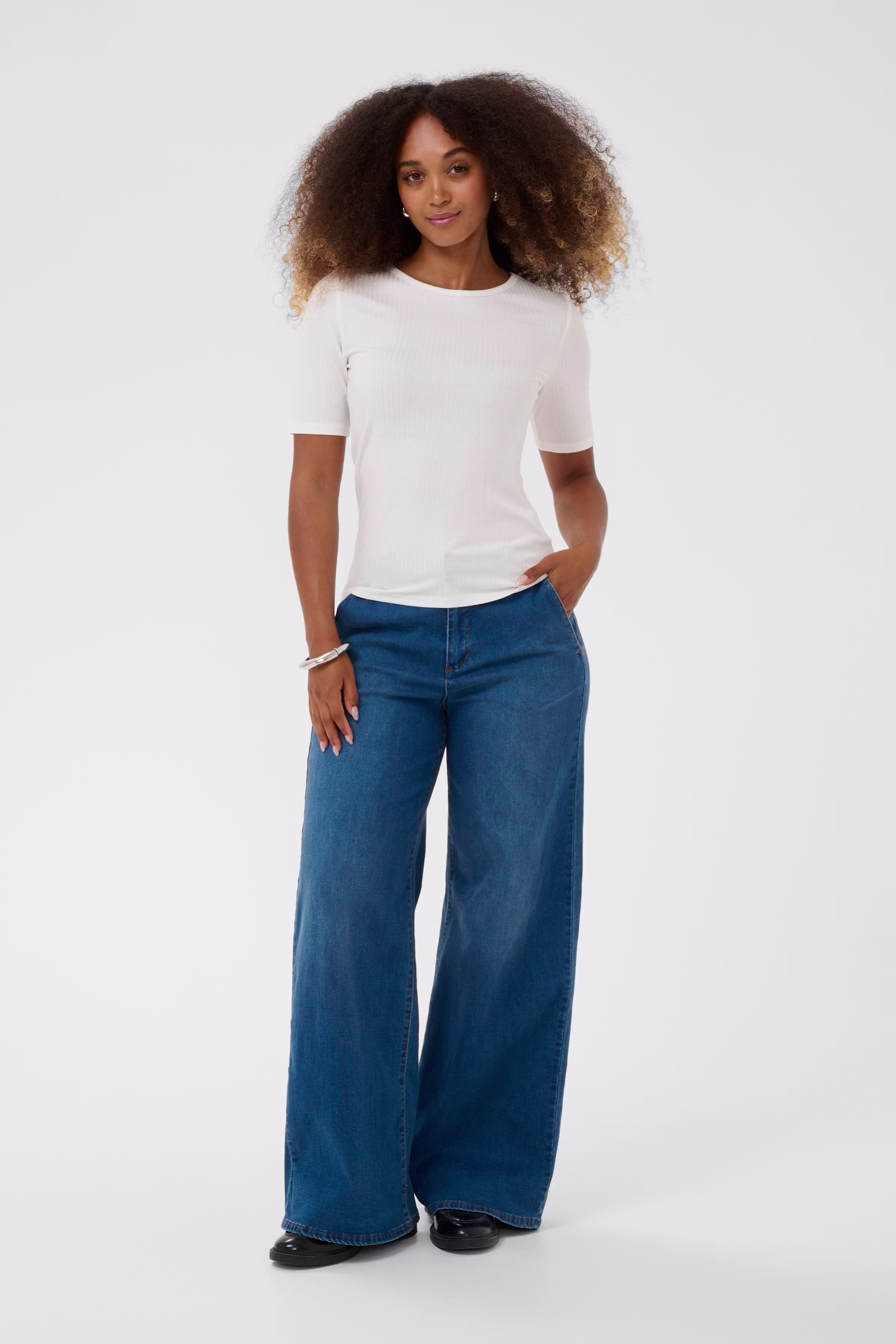 LCJustine T-shirt LOOKBOOK FRONT 10651030-110602