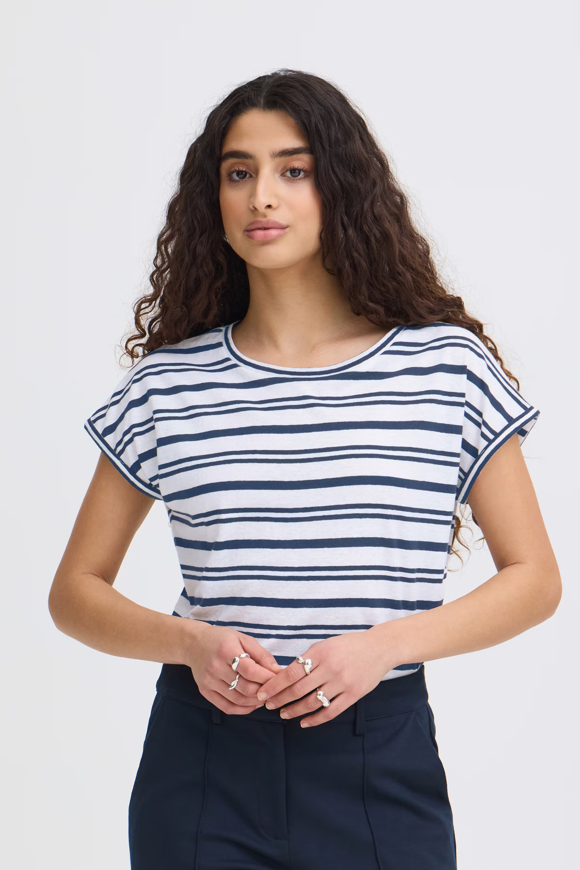 IHYULIETTA T-shirt LOOKBOOK FRONT 20122855-900005377