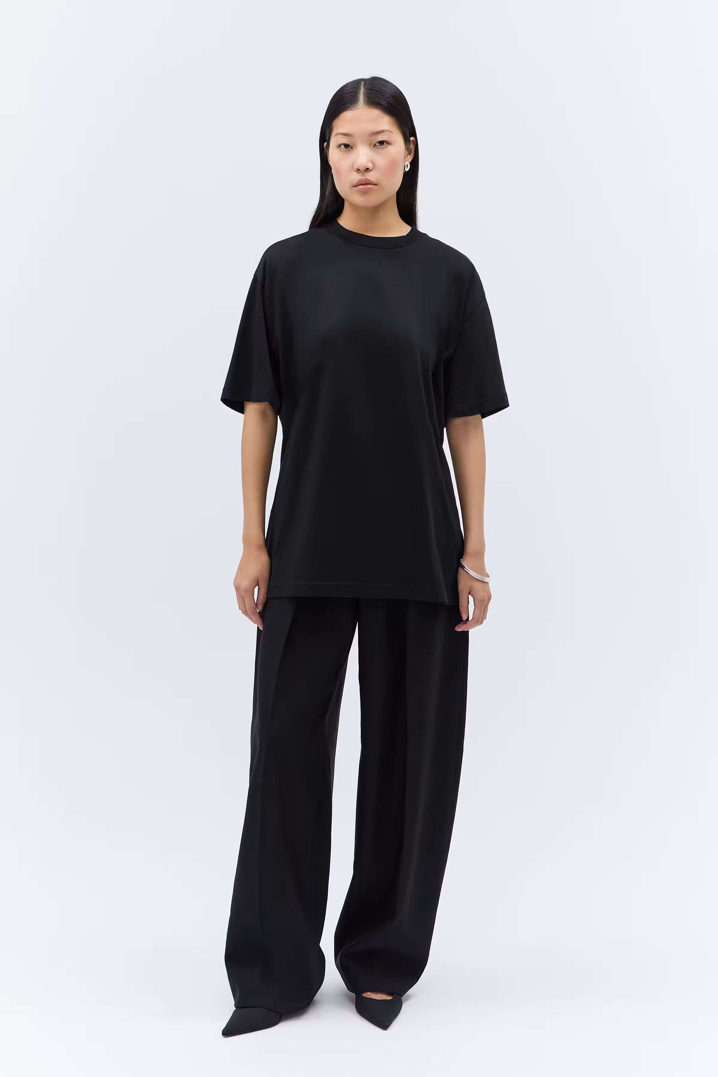IOKYLA T-shirt LOOKBOOK FRONT 30600547-BK999