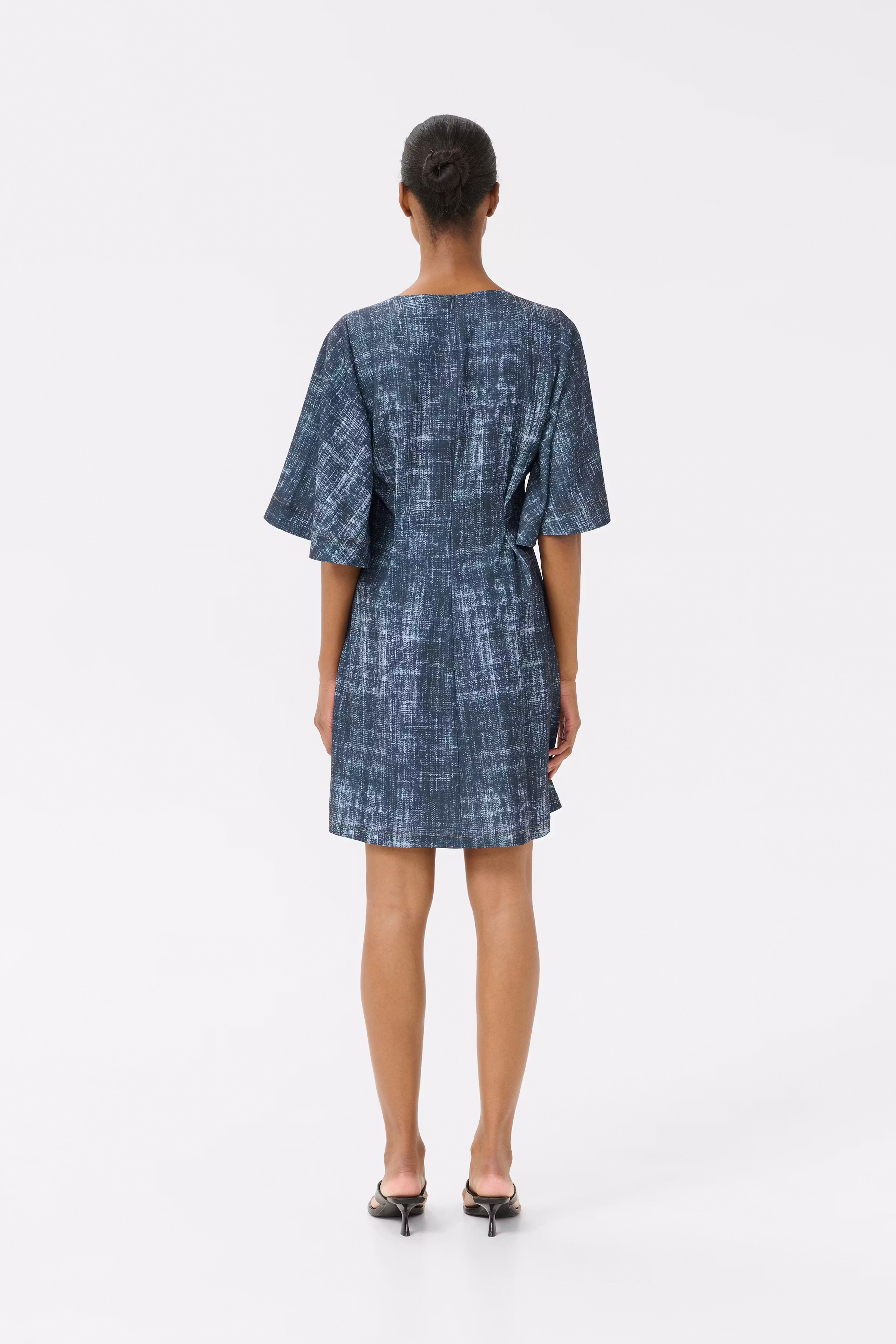 GZdemia Dress LOOKBOOK BACK 10910411-107880