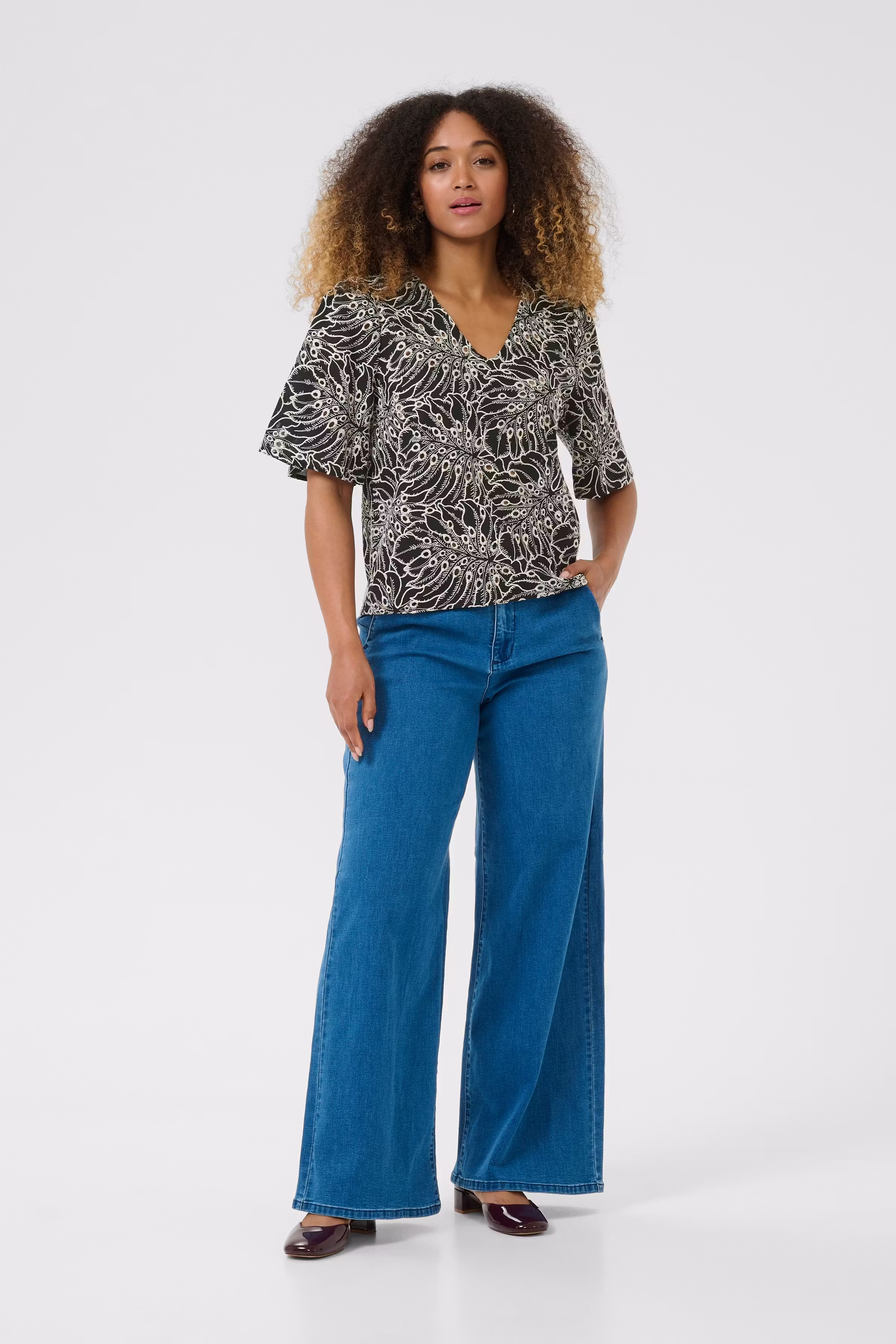 CRAdelena Blouse LOOKBOOK FRONT 10613910-108022