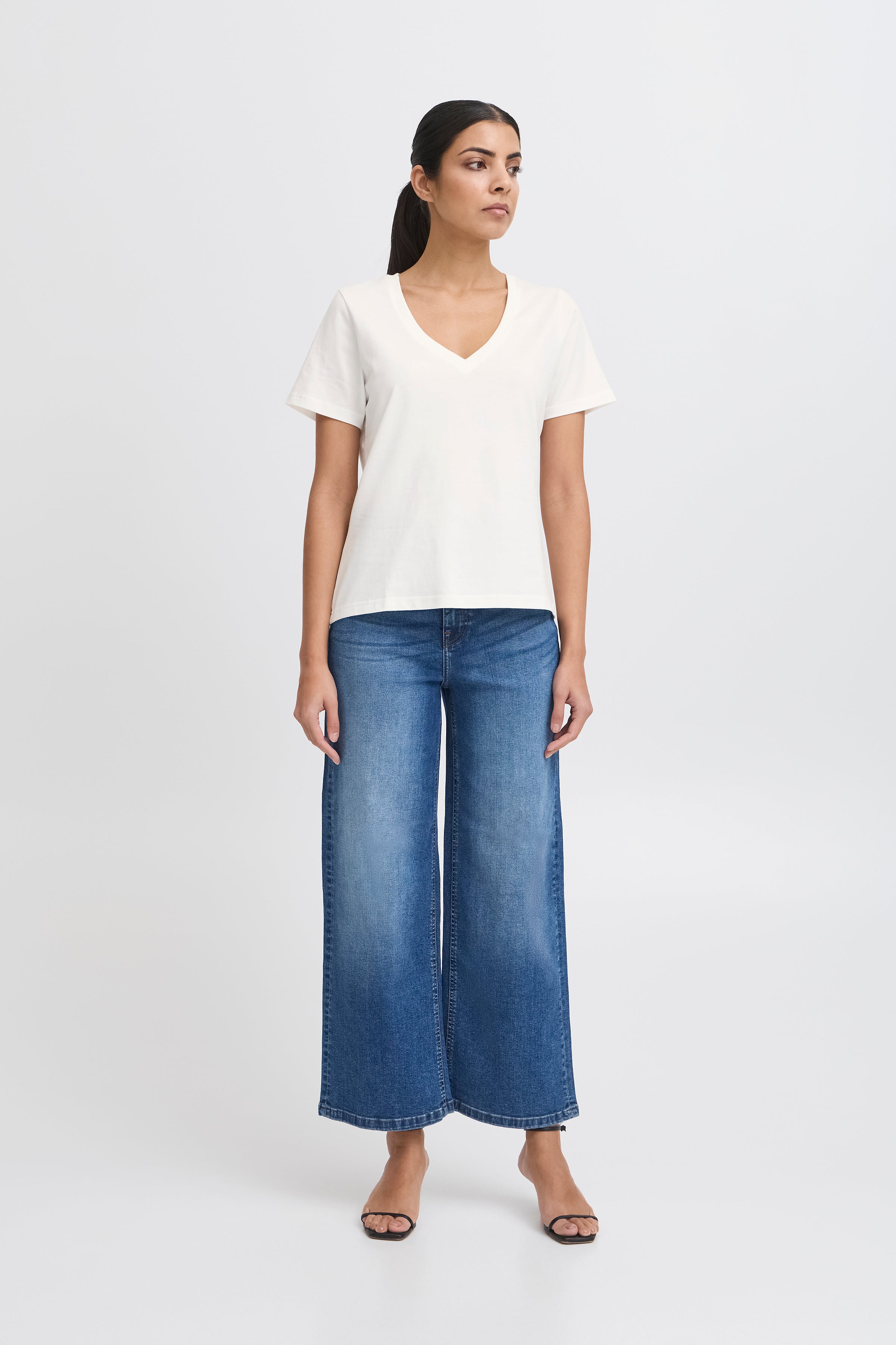 IHPALMER V-neck T-shirt LOOKBOOK FRONT 20120348-114201