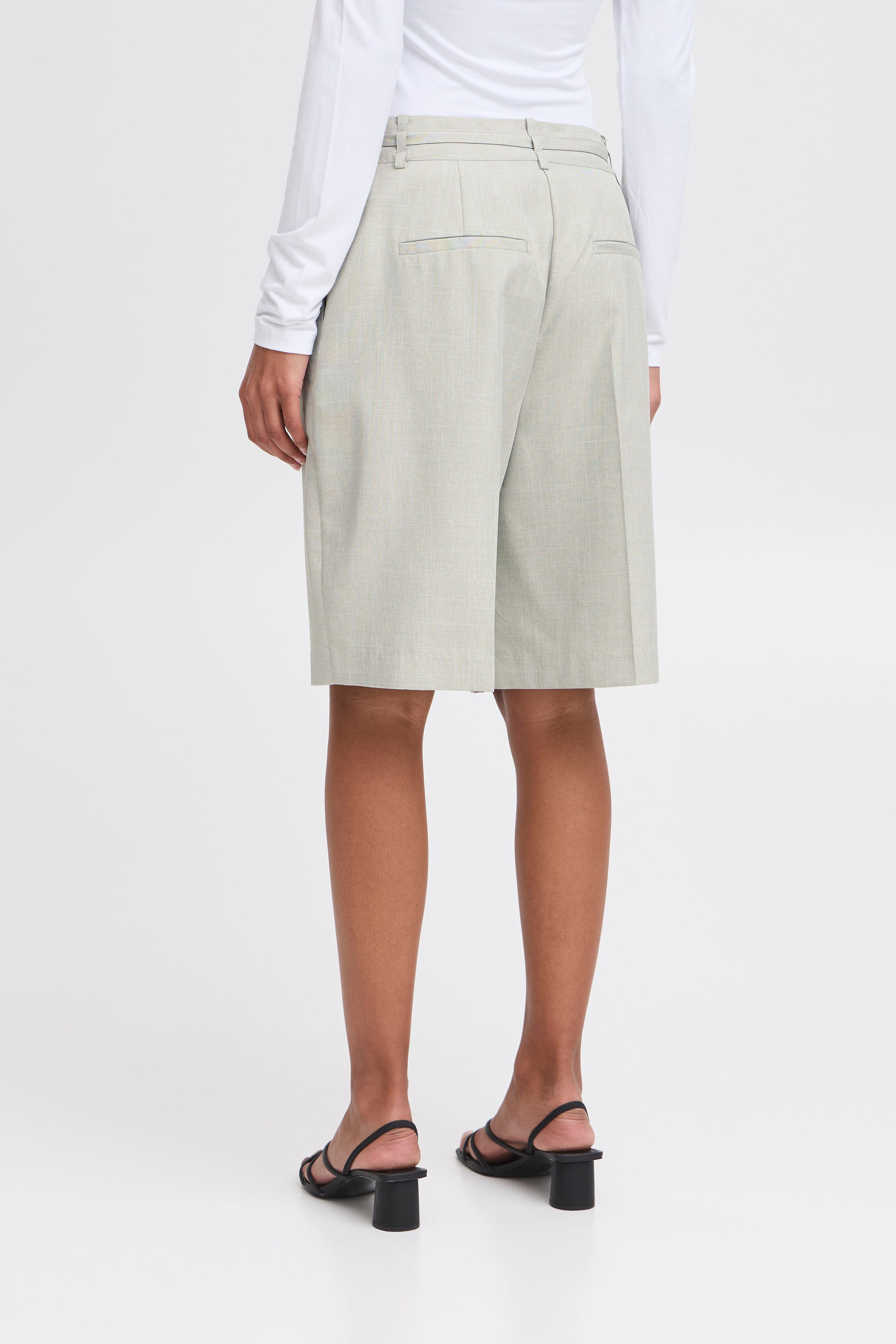 IHLEEVANA Shorts LOOKBOOK BACK 20122791-1602071