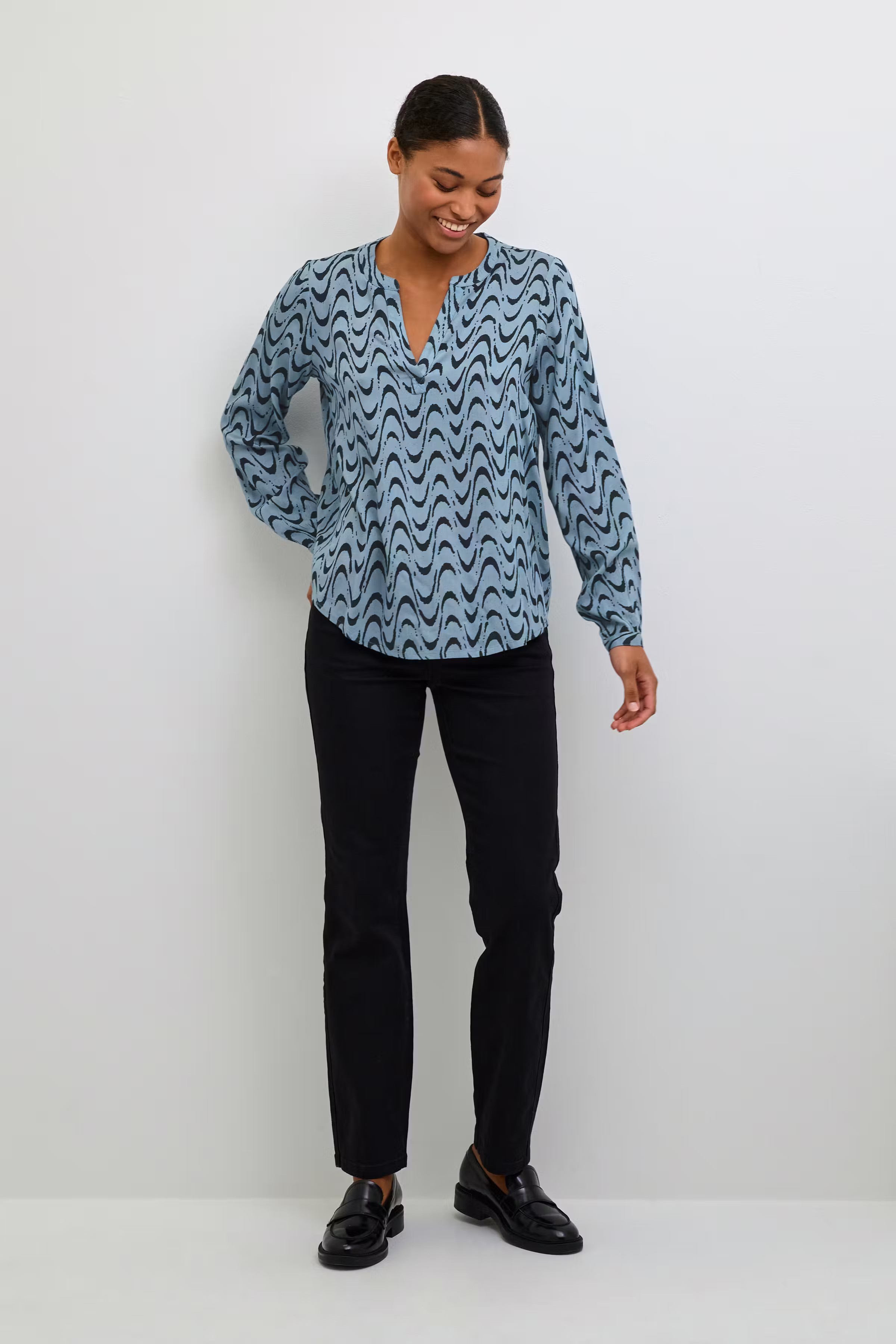 KAmira Bluse LOOKBOOK FRONT 10508287-105321