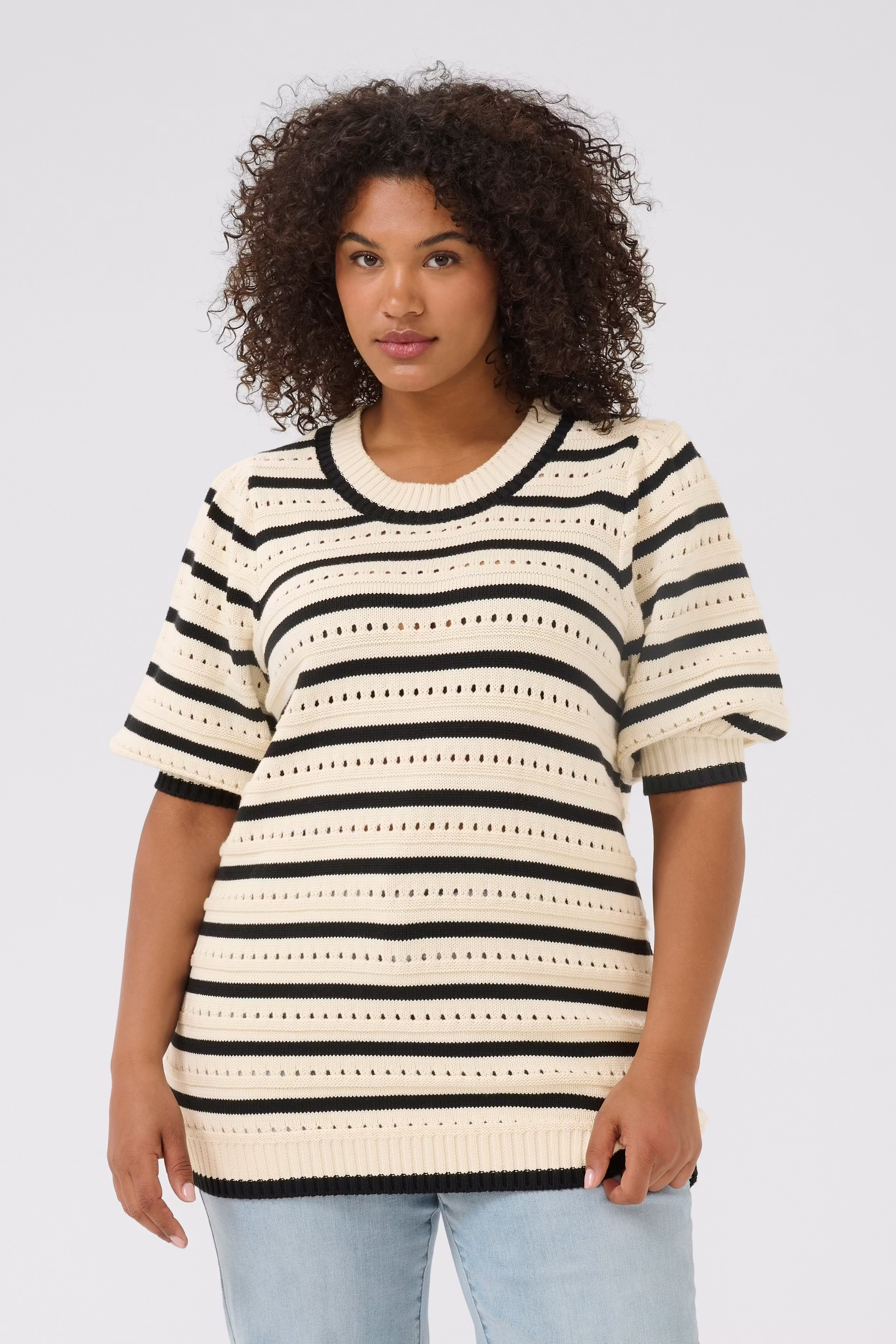 KCevalyn Pullover LOOKBOOK FRONT 10583110-107101