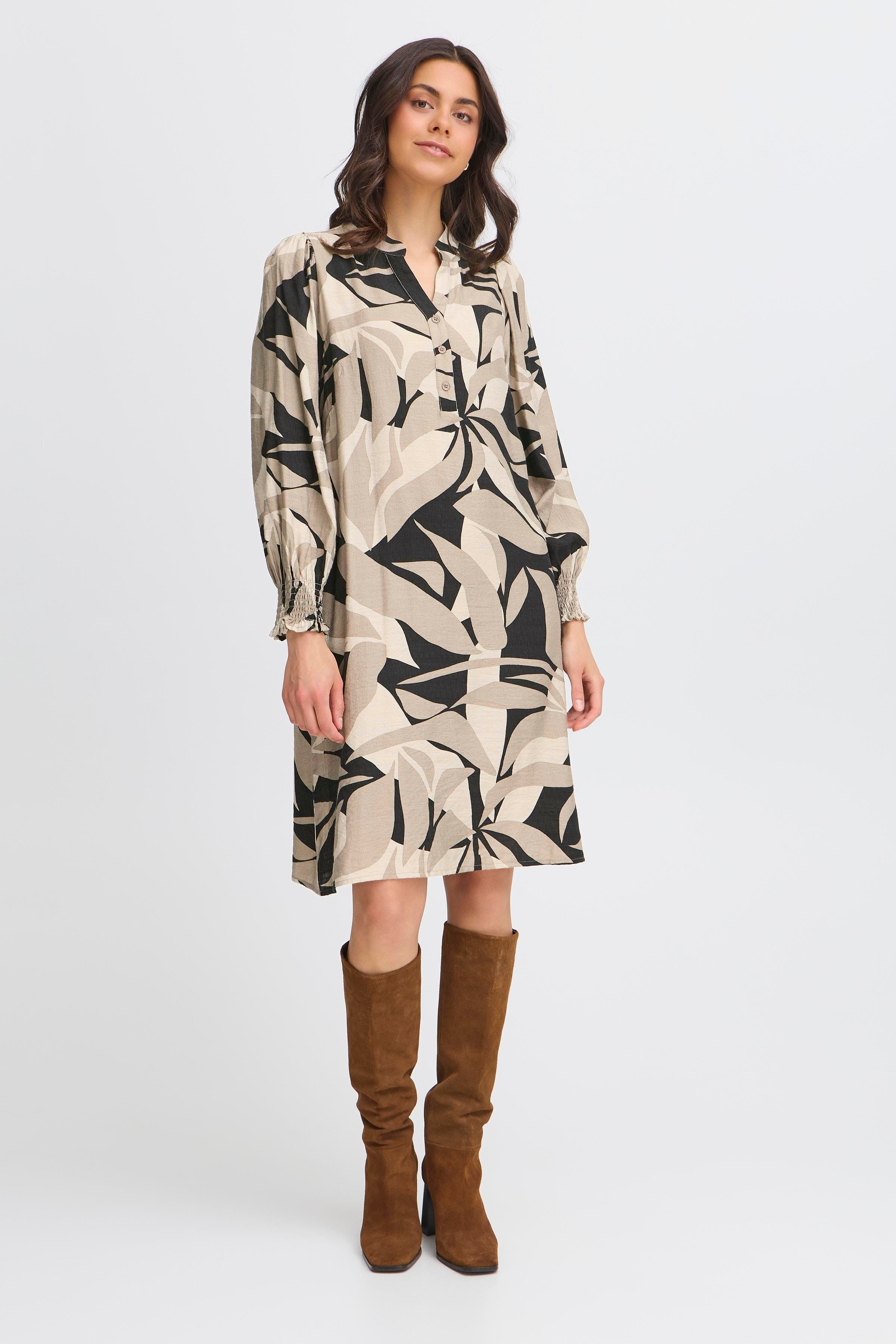 FRARIANA Kjole LOOKBOOK FRONT 20616227-205344