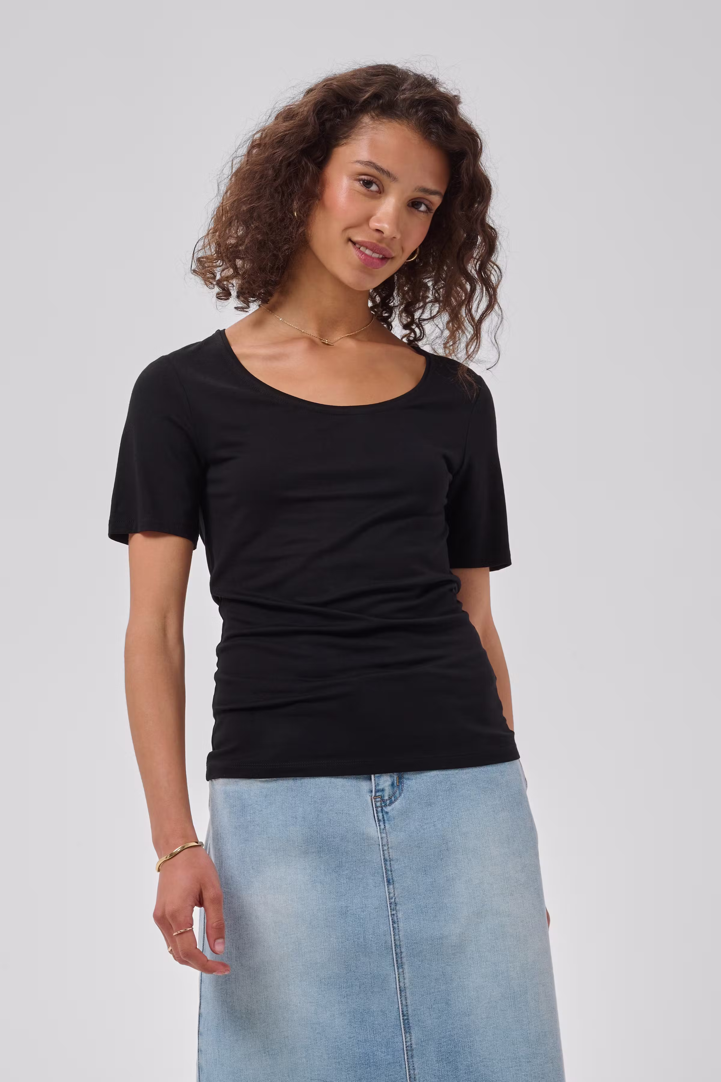 LCTia T-shirt LOOKBOOK FRONT 10651153-100144