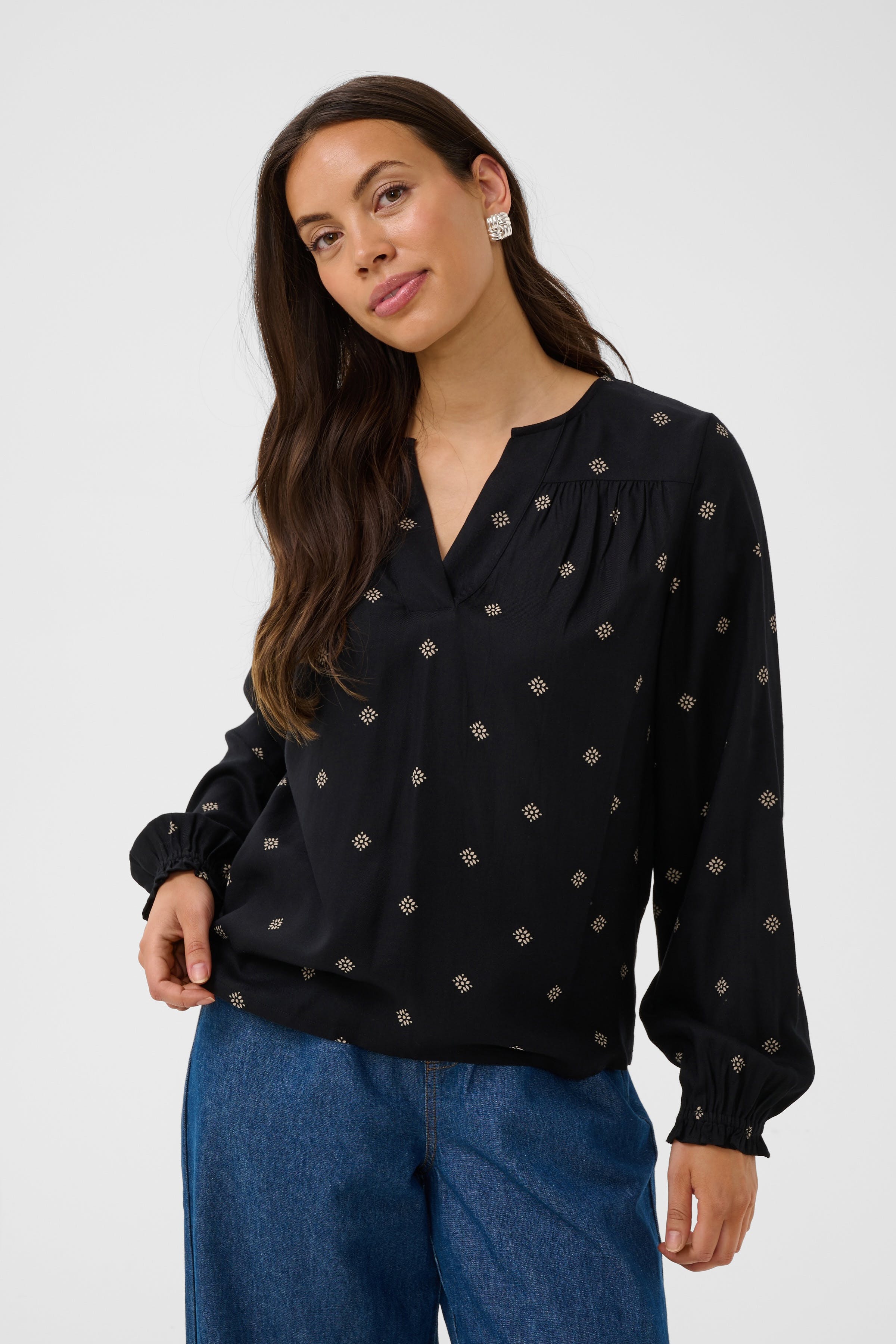 BPclementine Blouse LOOKBOOK FRONT 40200226-1000108