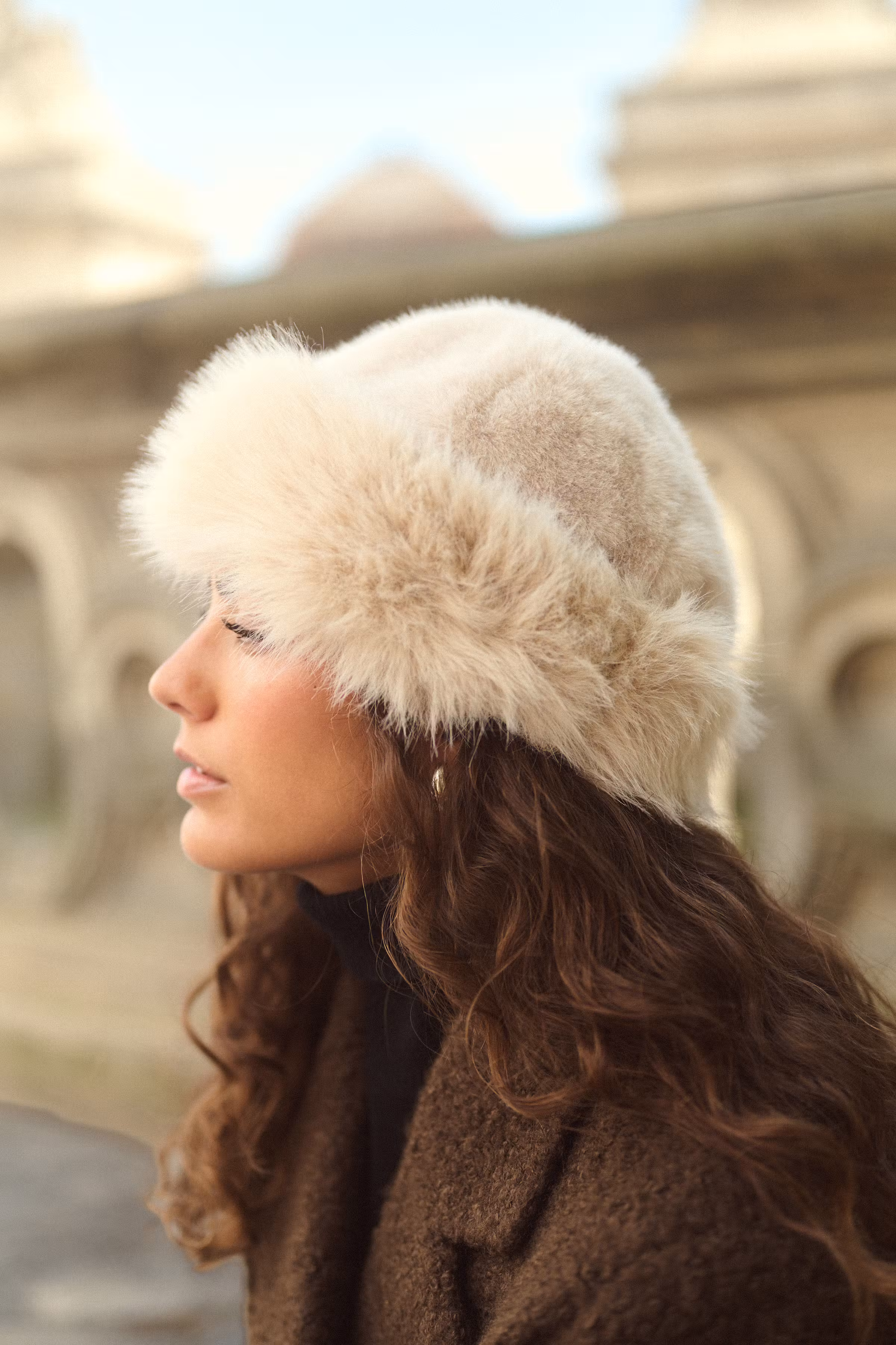 CUkalma Faux fur hat
 LOCATION NONE 50113789-110605
