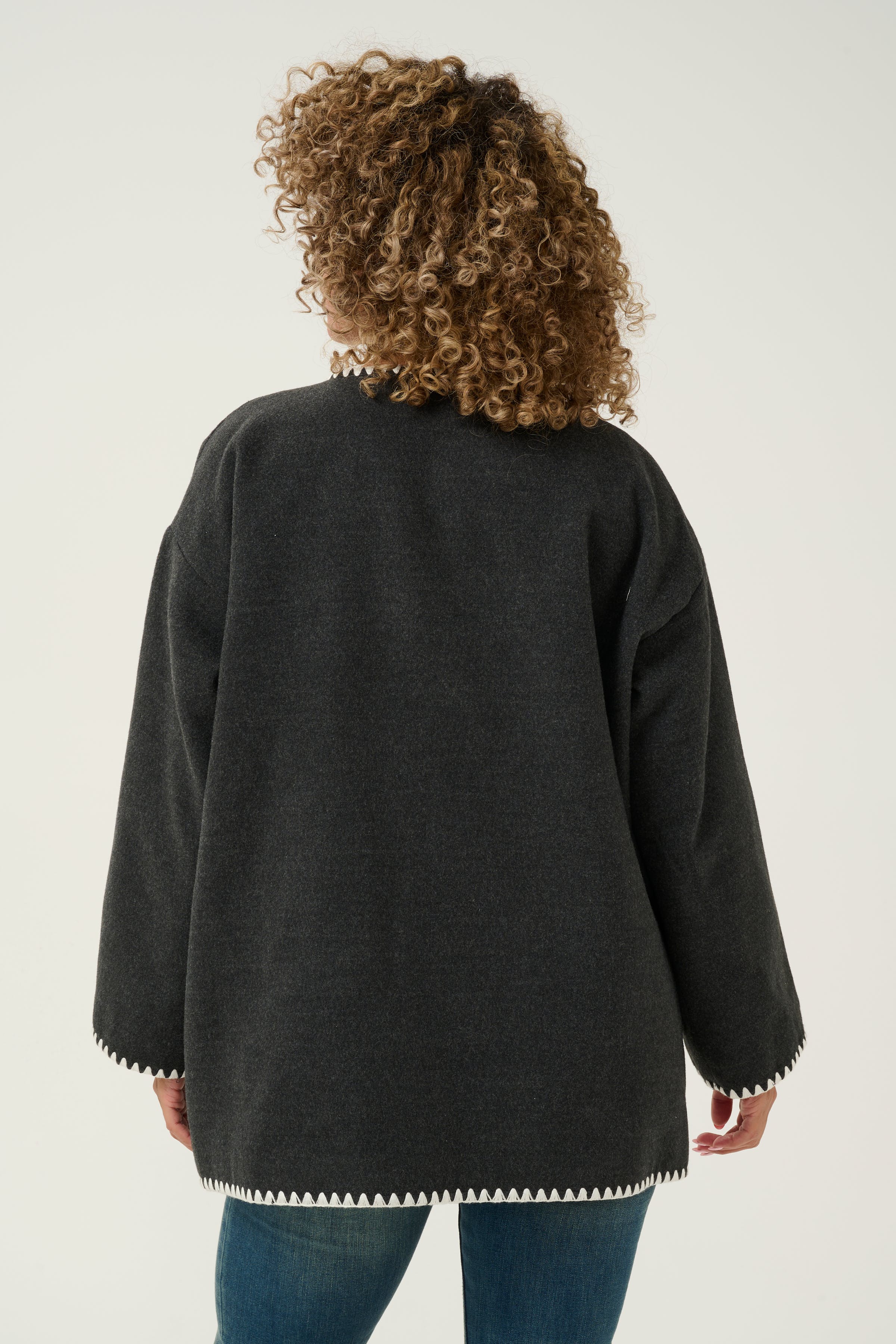 CRNula Coat LOOKBOOK BACK 10613040-101156