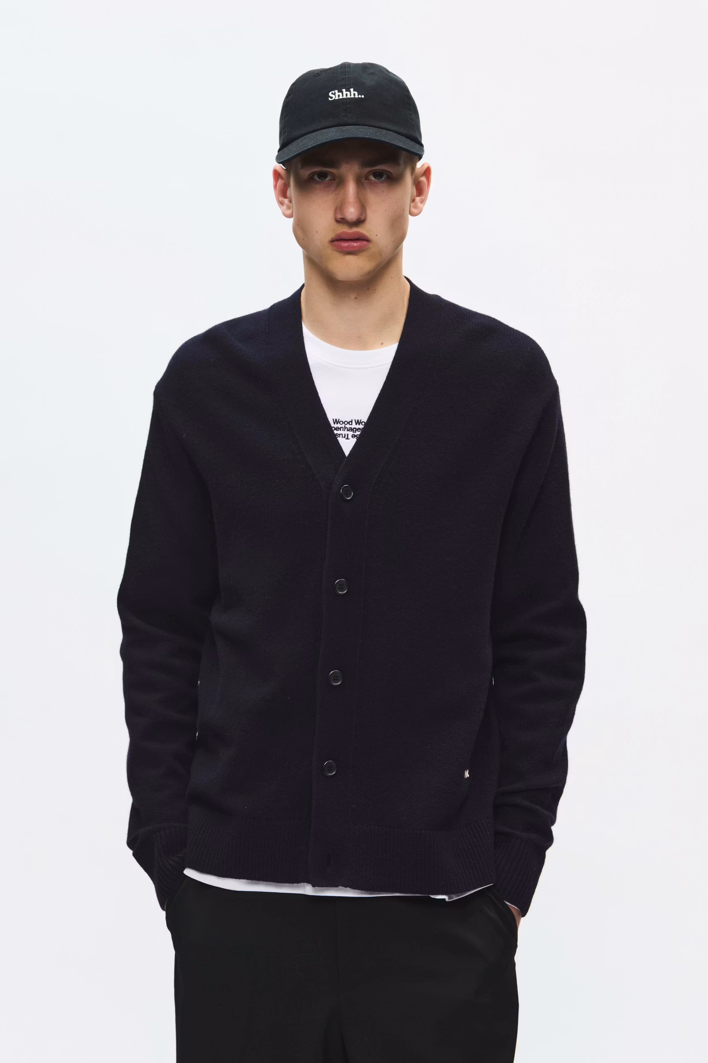 WWlogo Cardigan LOOKBOOK FRONT 30252199-194011