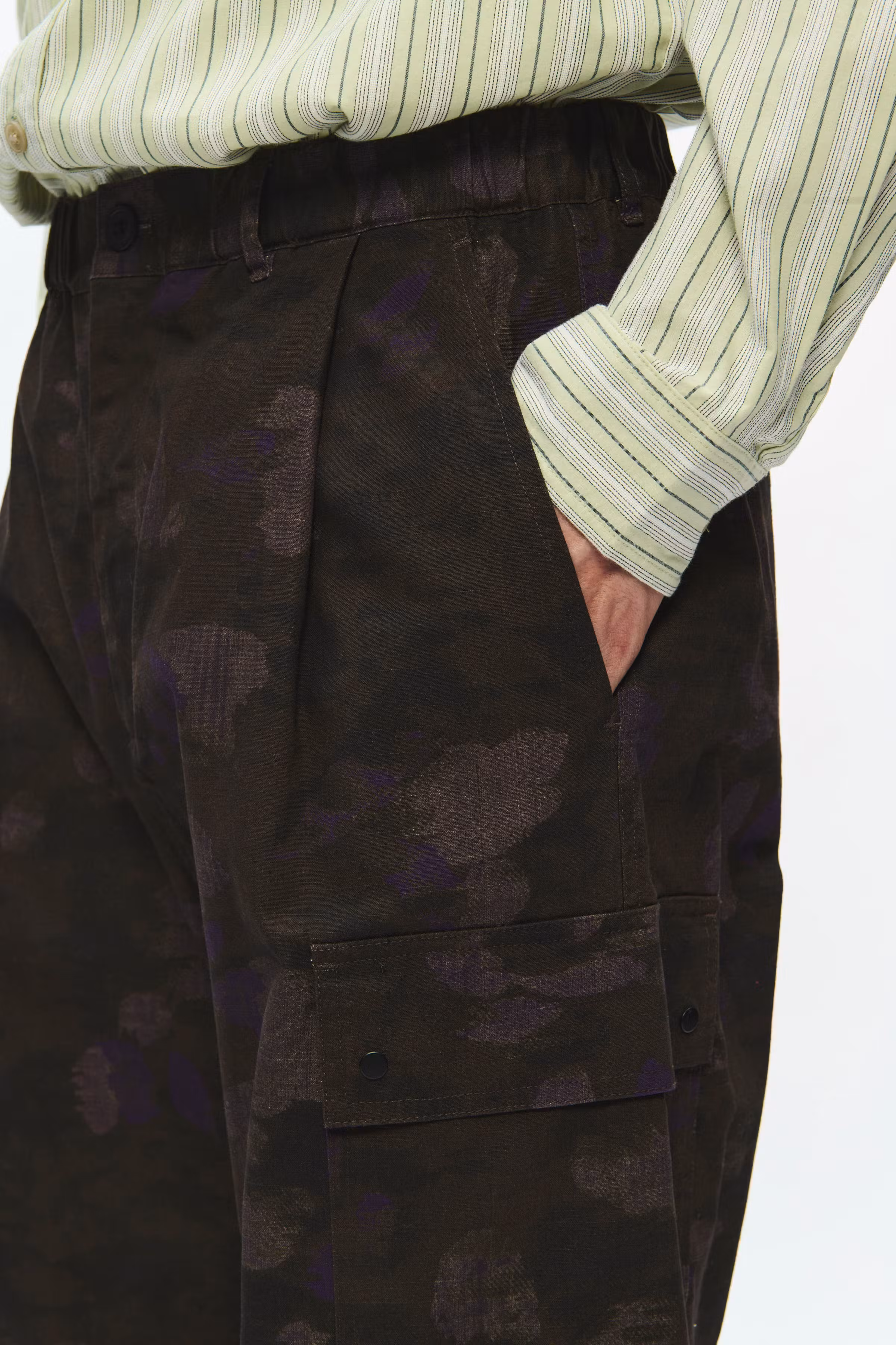 WWEthan Cargo Hose LOOKBOOK DETAIL 30252193-305206