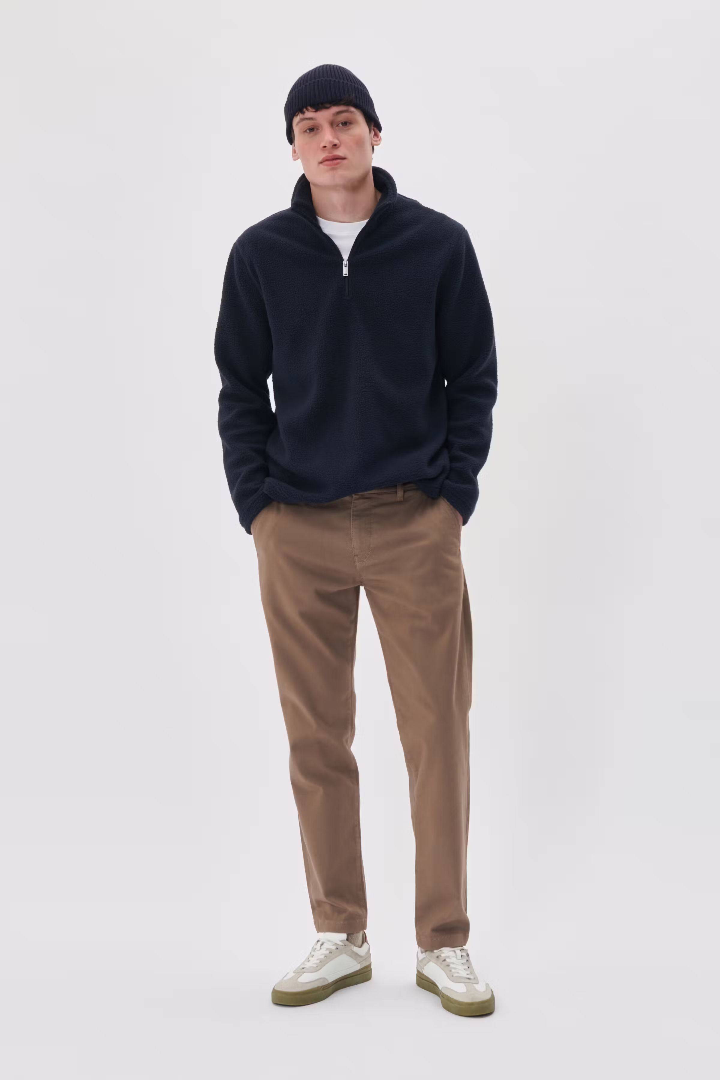 MAparker Hose LOOKBOOK FRONT 30206892-190808