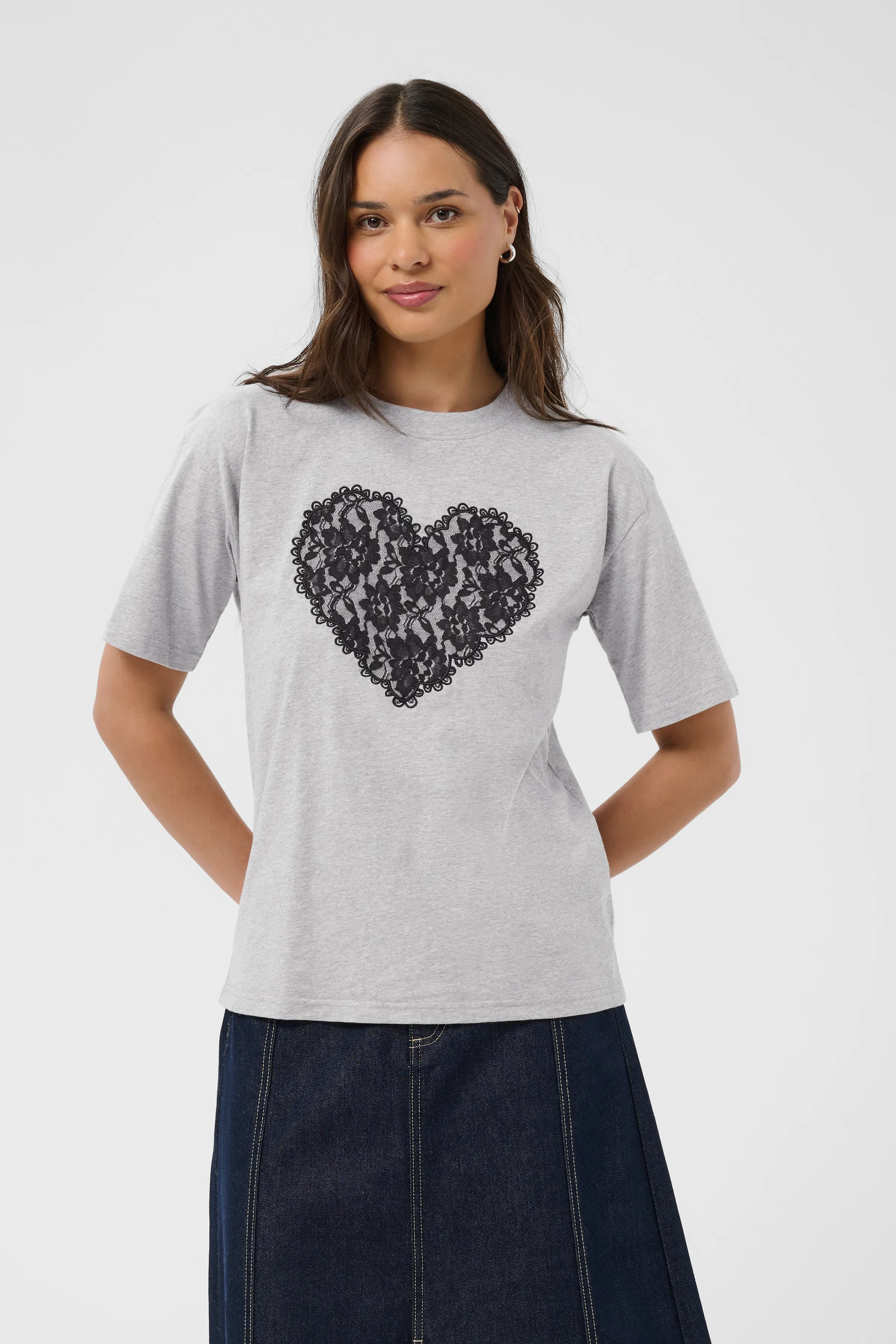 KAgloria T-shirt LOOKBOOK FRONT 10512122-100123B