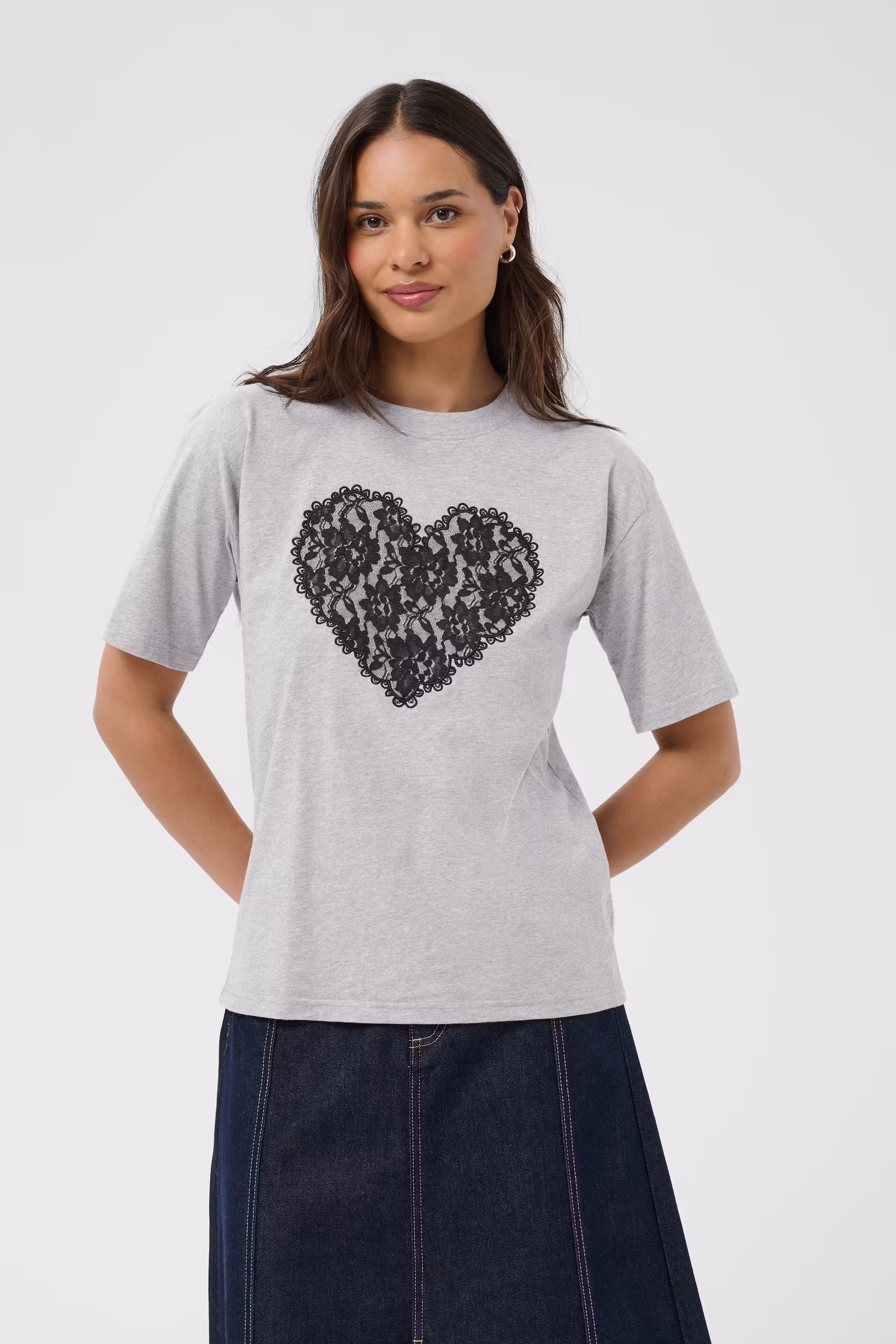 KAgloria T-shirt LOOKBOOK FRONT 10512122-100123B