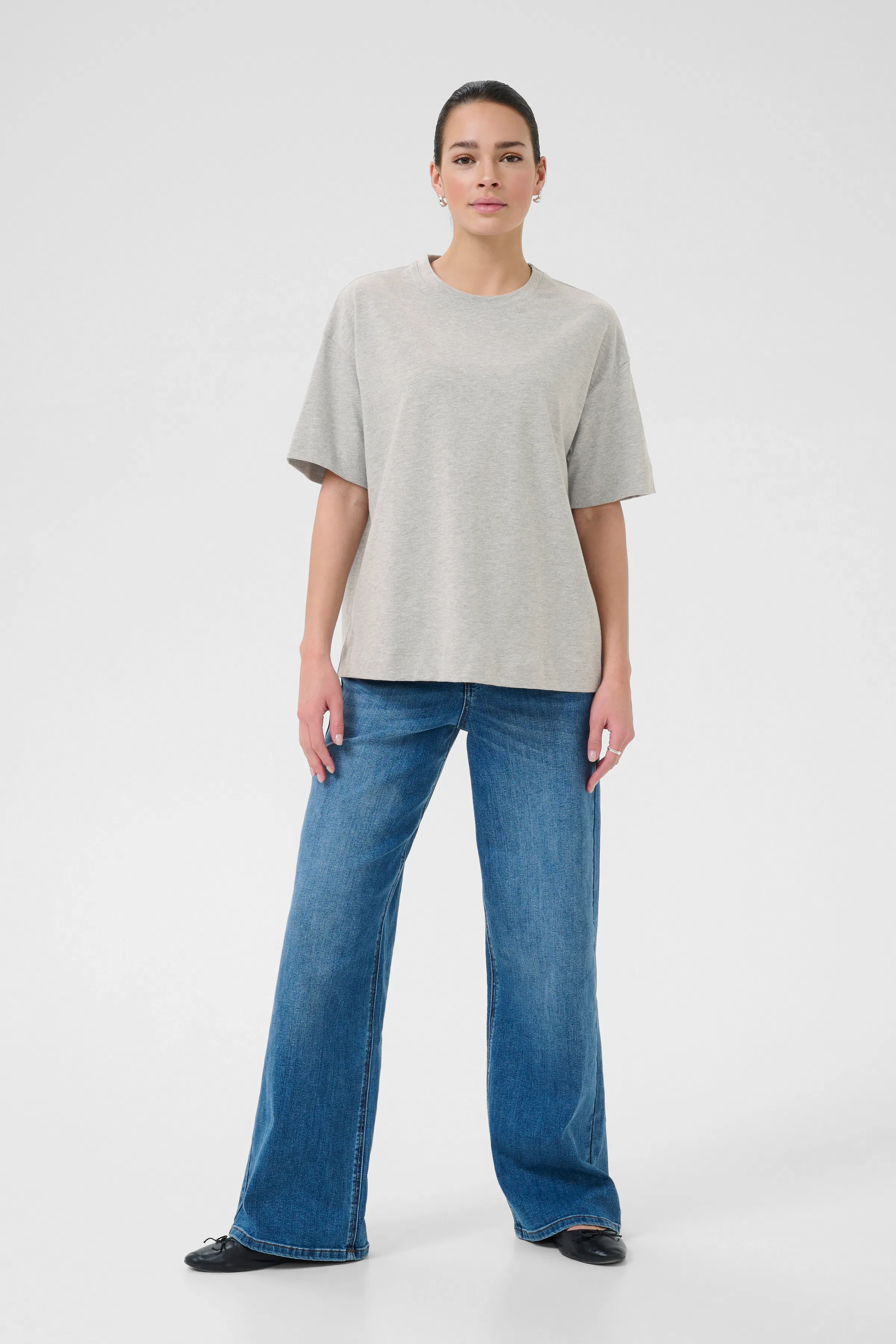 KAtomina T-shirt LOOKBOOK FRONT 10509743-100123