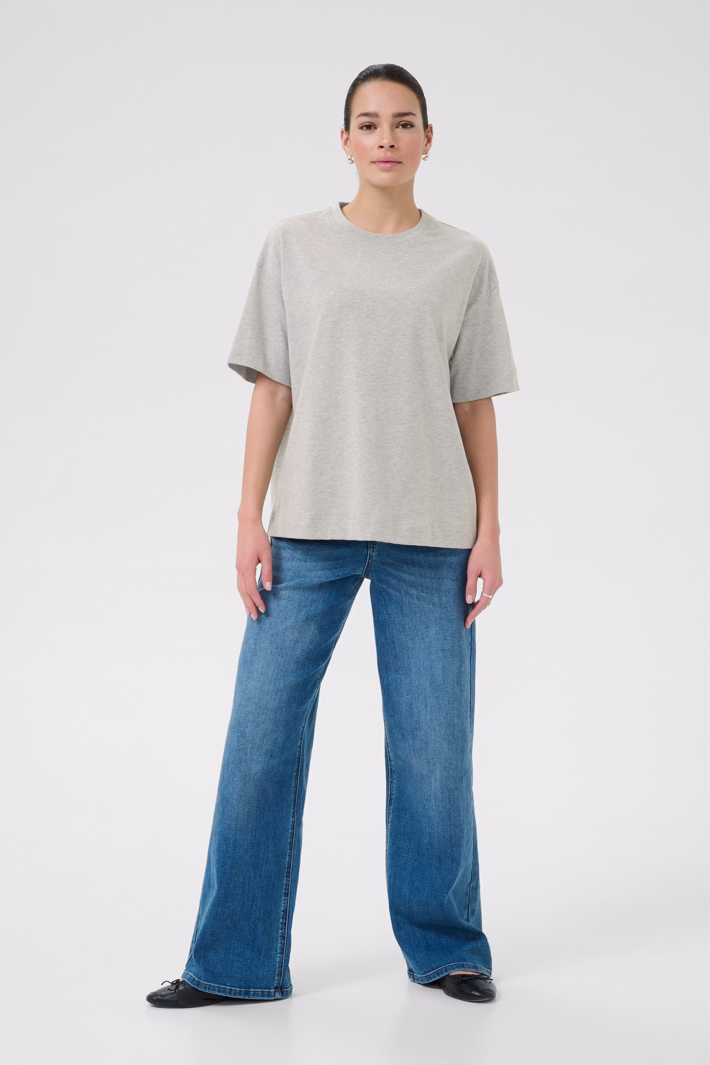 KAtomina T-shirt LOOKBOOK FRONT 10509743-100123