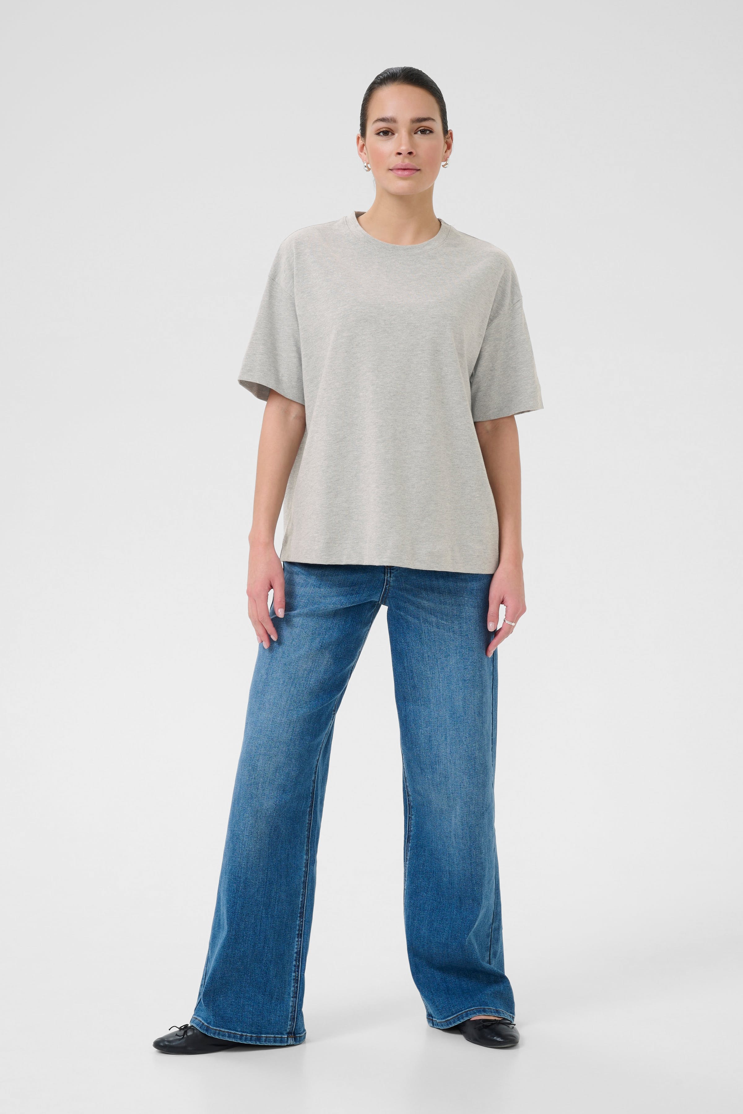 KAtomina T-shirt LOOKBOOK FRONT 10509743-100123