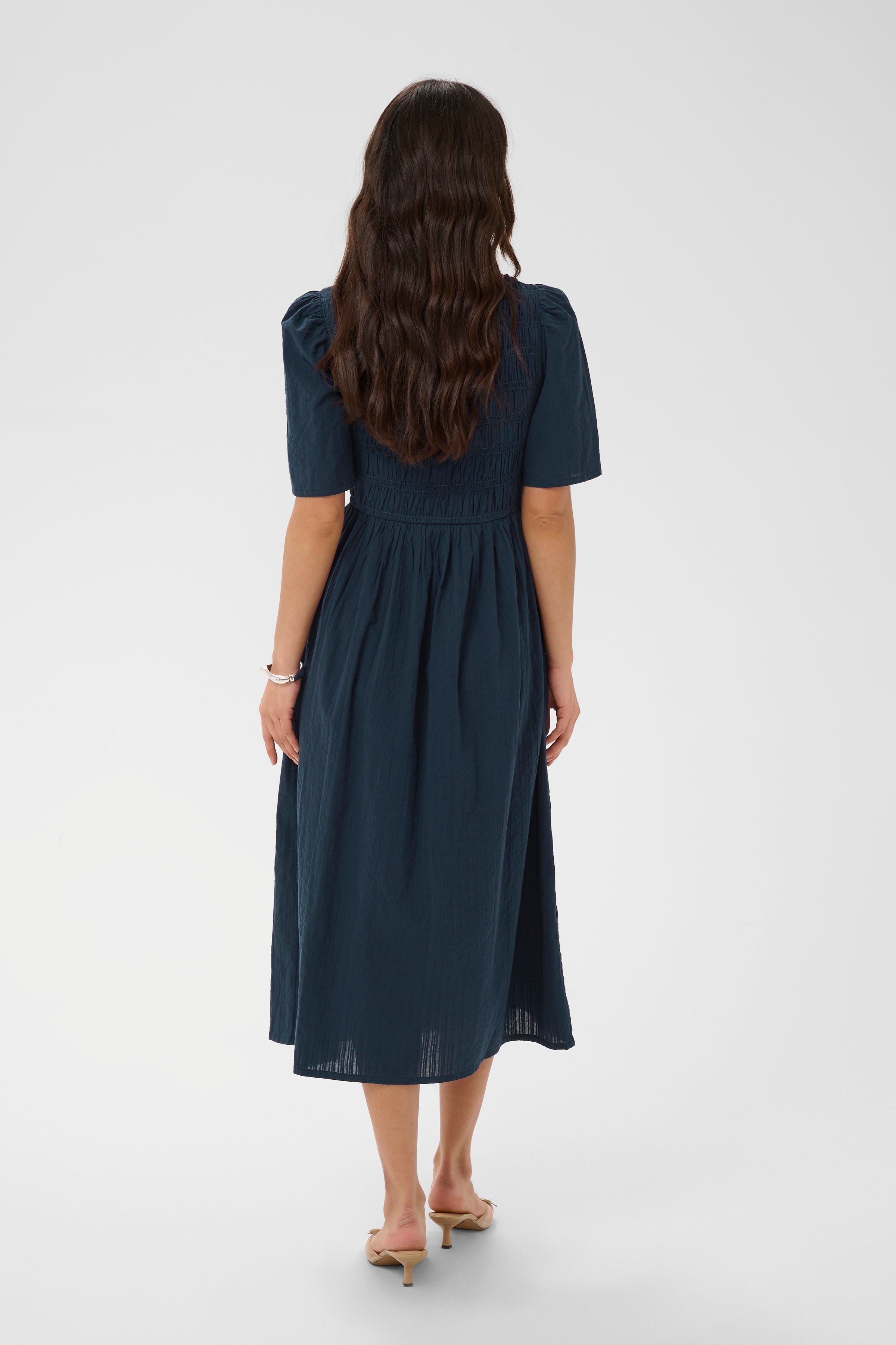 KAbethany Kjole LOOKBOOK BACK 10511579-194020