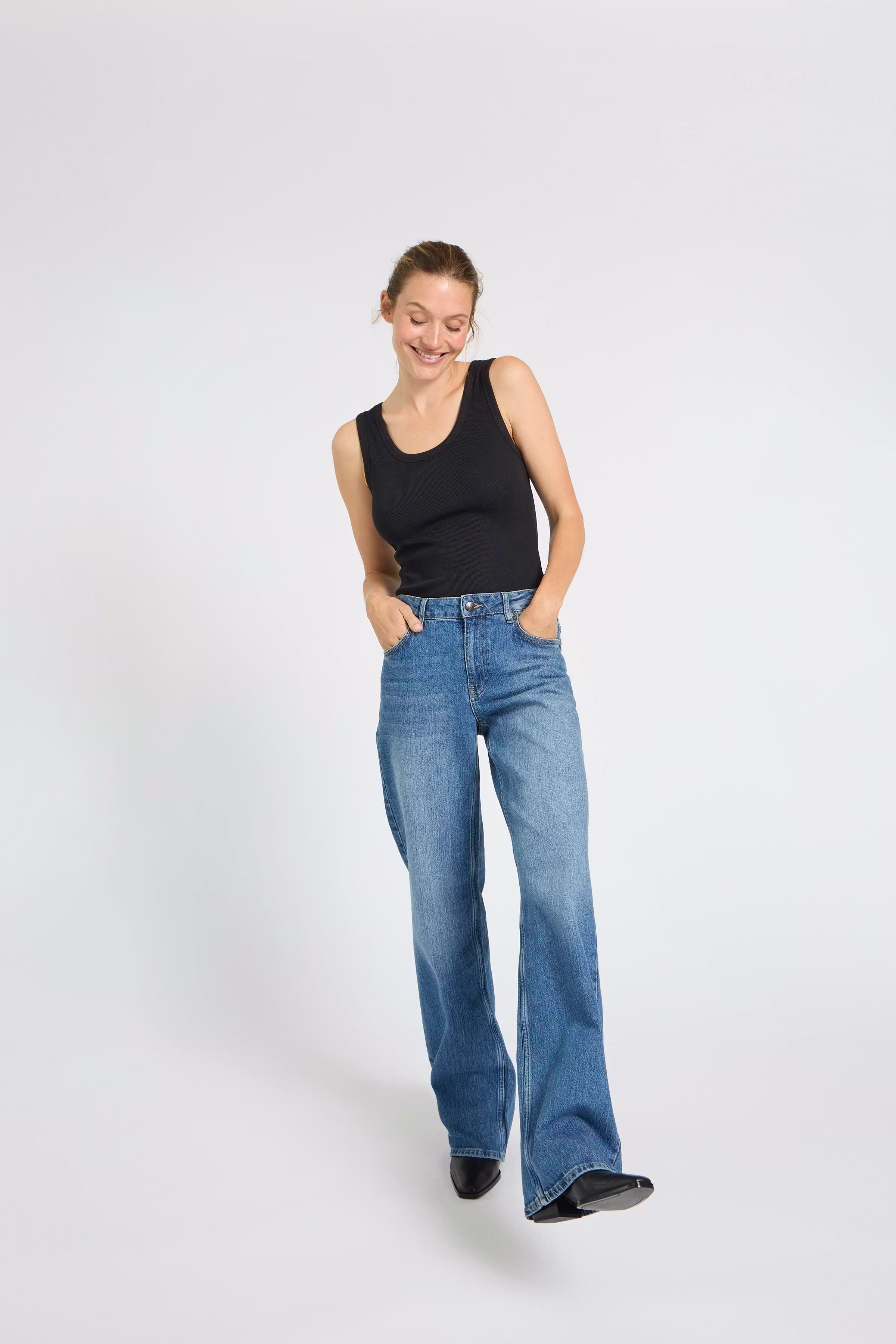 PZALLESIA Top LOCATION NONE 50208135-193911