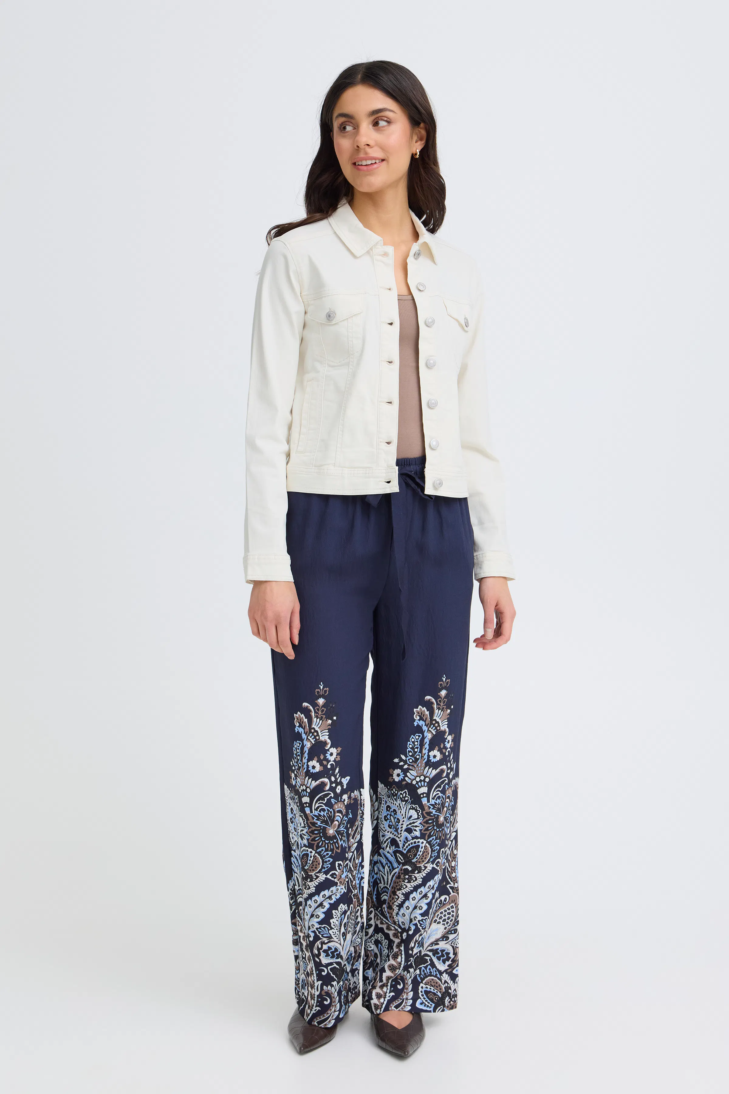 FRVOTWILL Casual jakke LOOKBOOK FRONT 20609189-110701