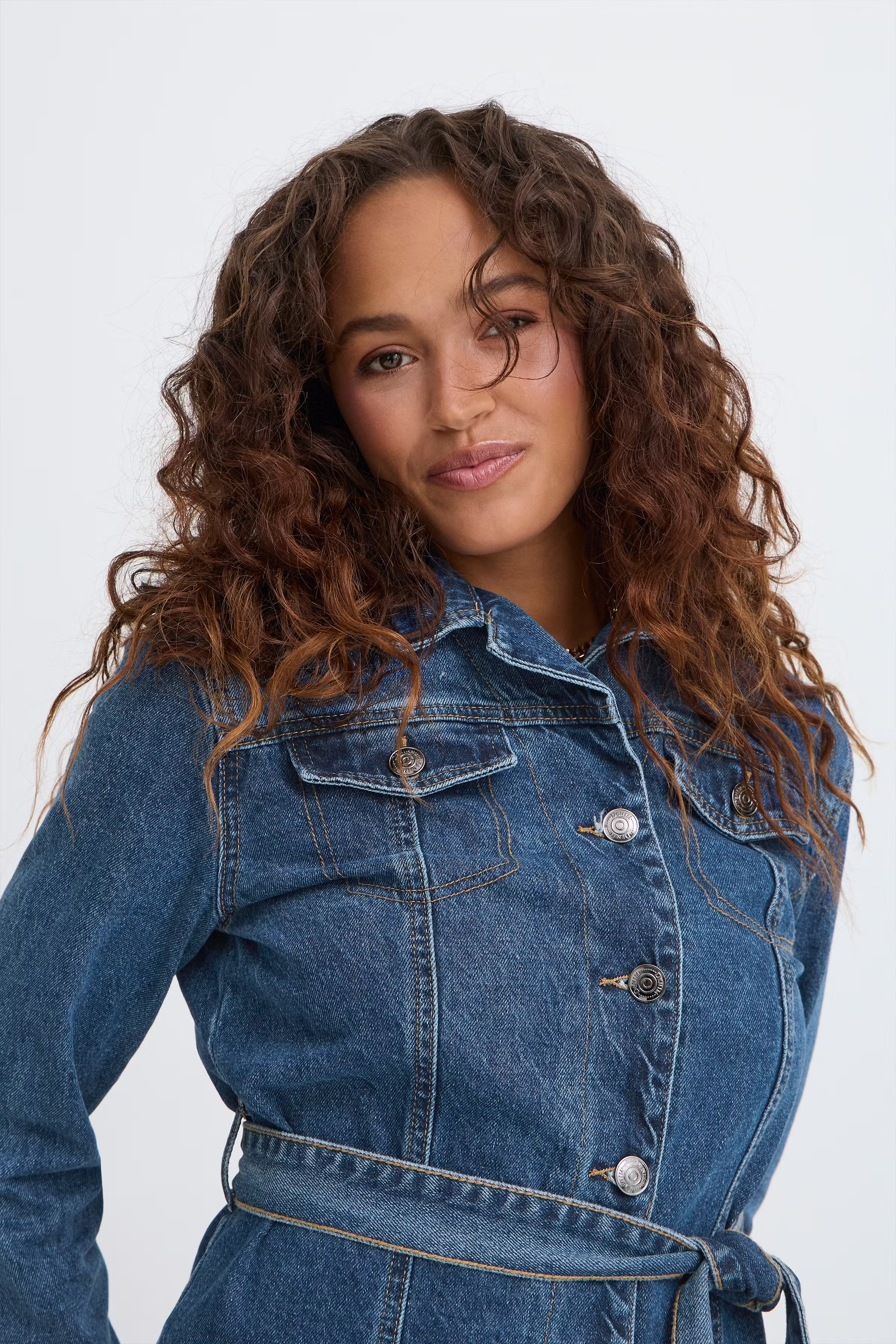 SBPINGA Kjole LOOKBOOK DETAIL 22101098-203677