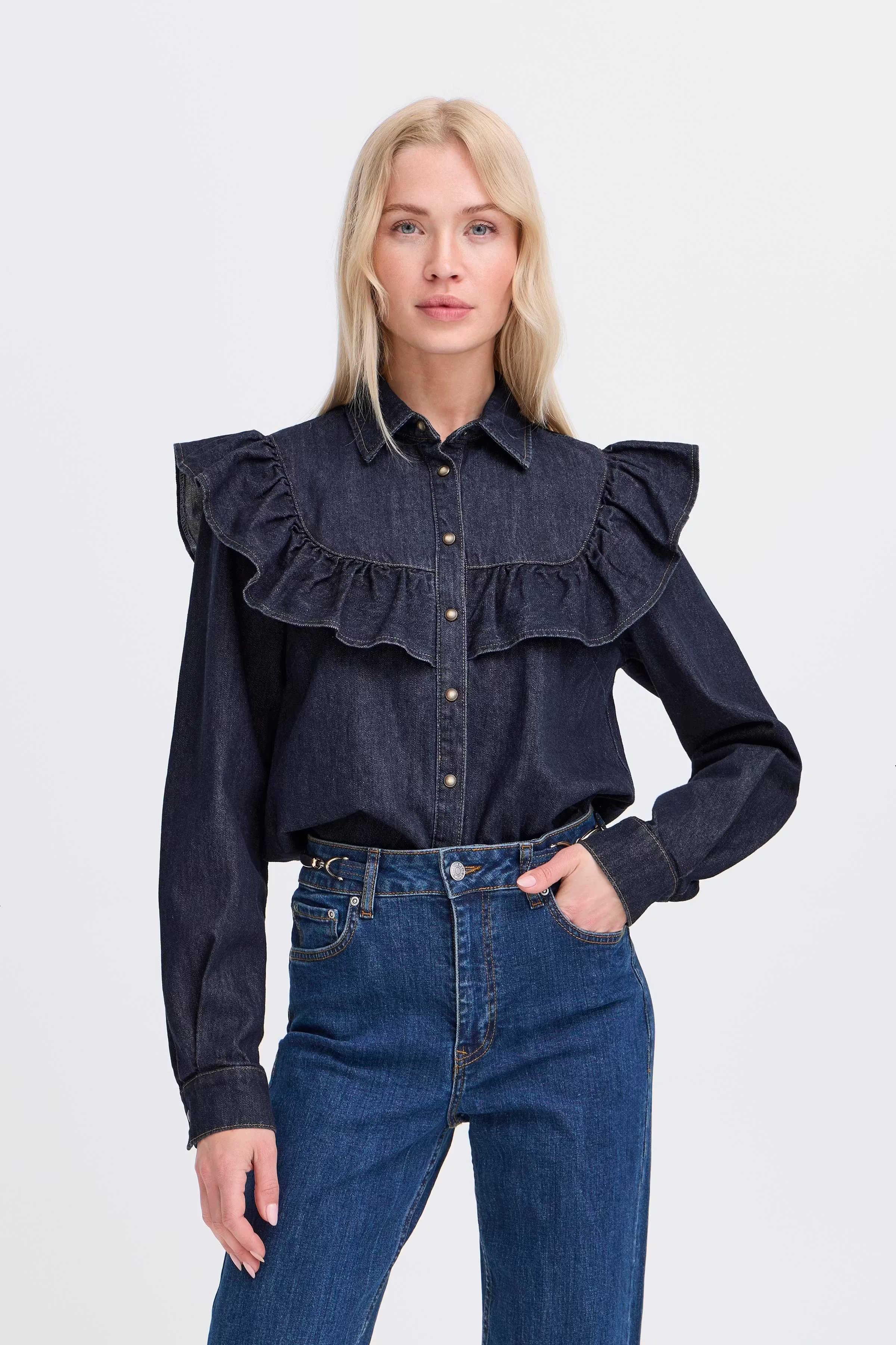 BYKATINE Skjorte LOOKBOOK FRONT 20818221-200462