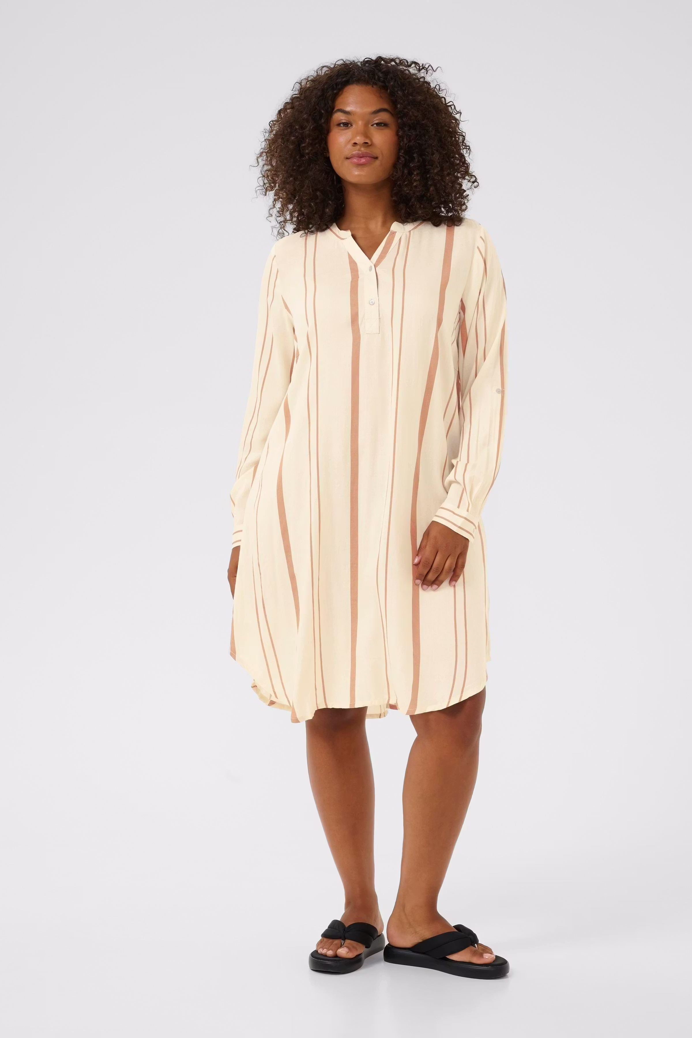 KCmilana Dress LOOKBOOK FRONT 10580625-108217