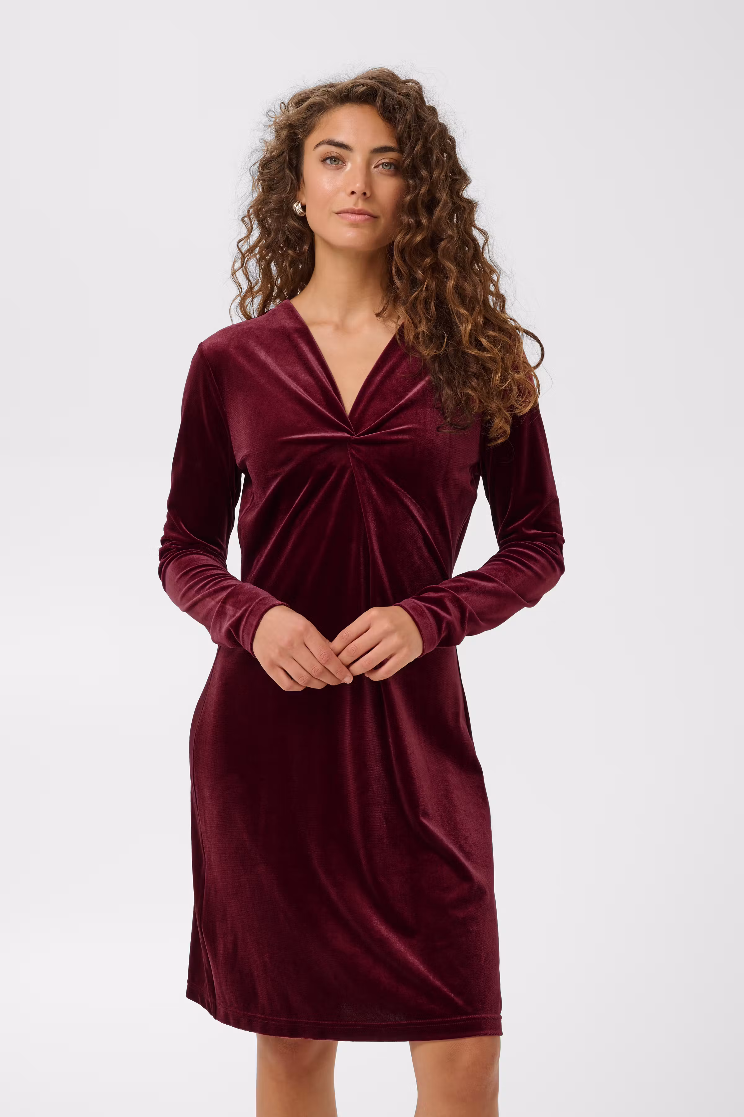 CUavra Velourkjole
 LOOKBOOK FRONT 50113765-191522