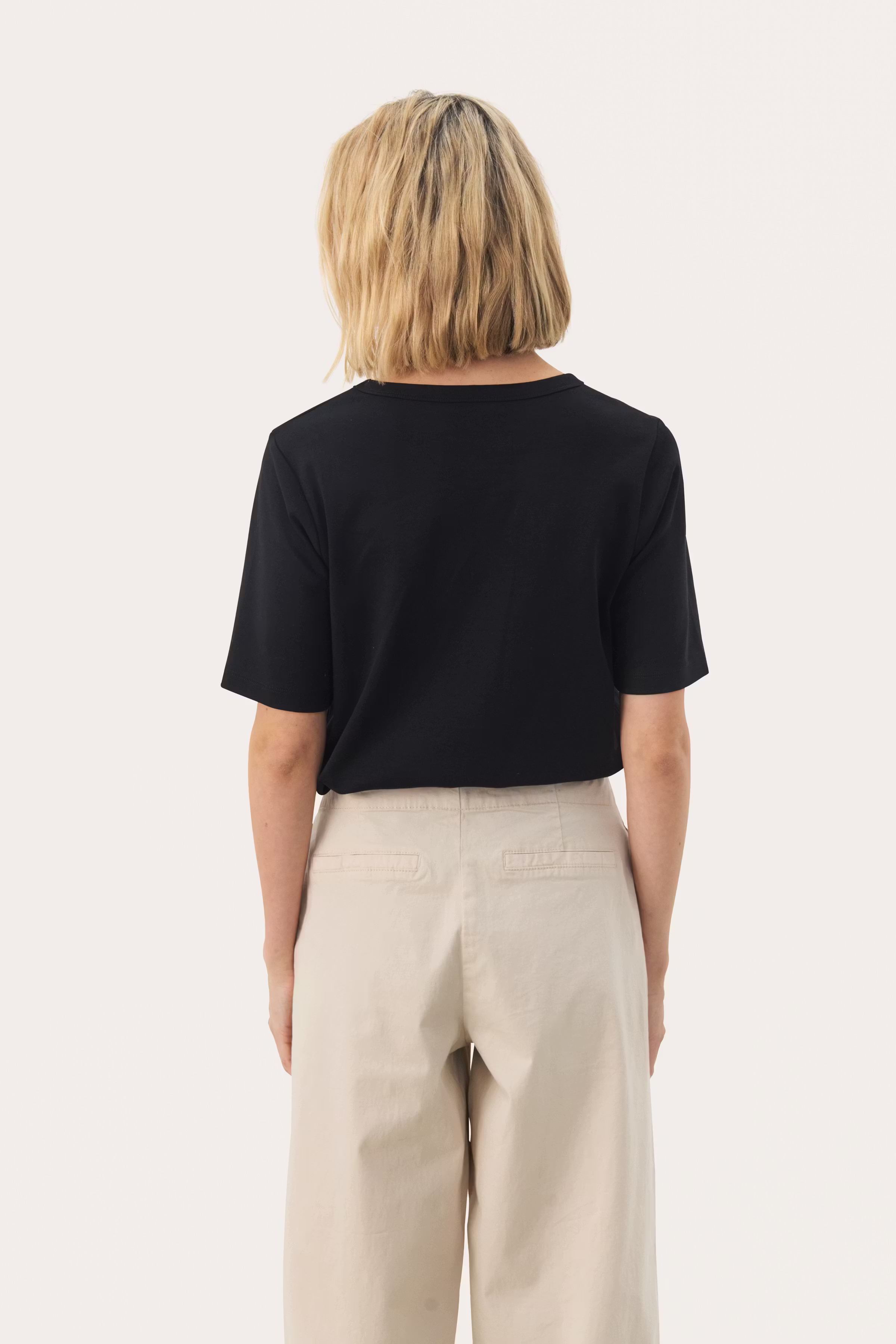 RatanaPW T-shirt LOOKBOOK BACK 30309870-194008