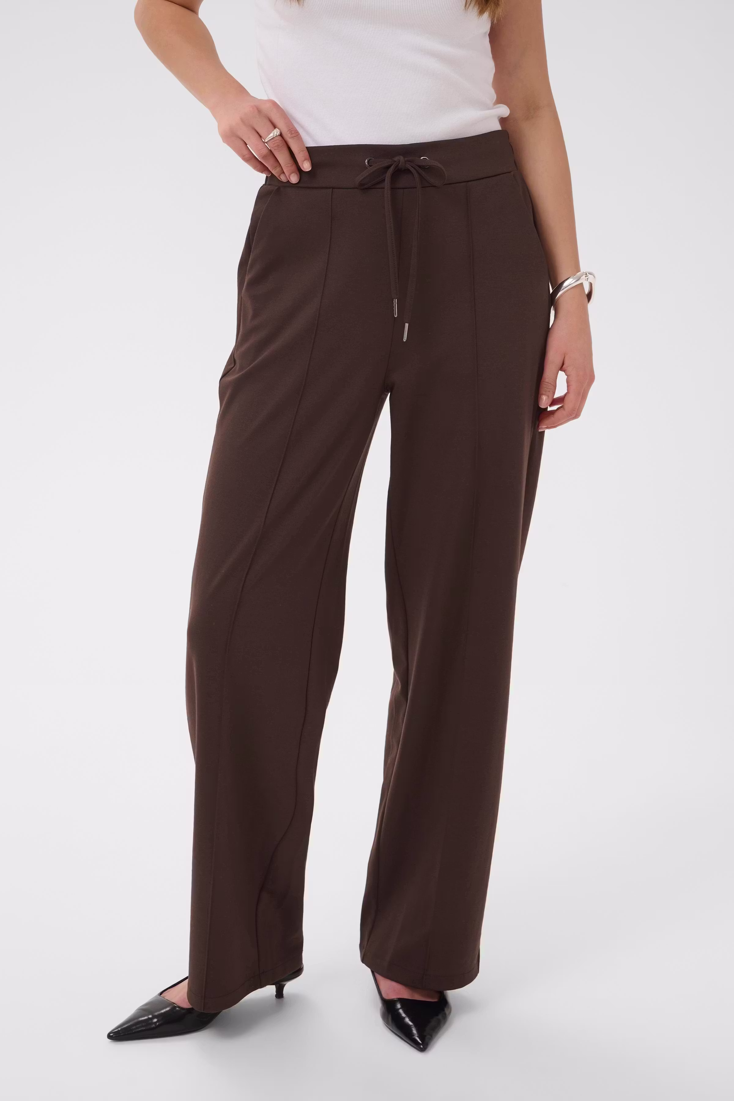 KAjenny Straight Pants LOOKBOOK FRONT 10508621-190915