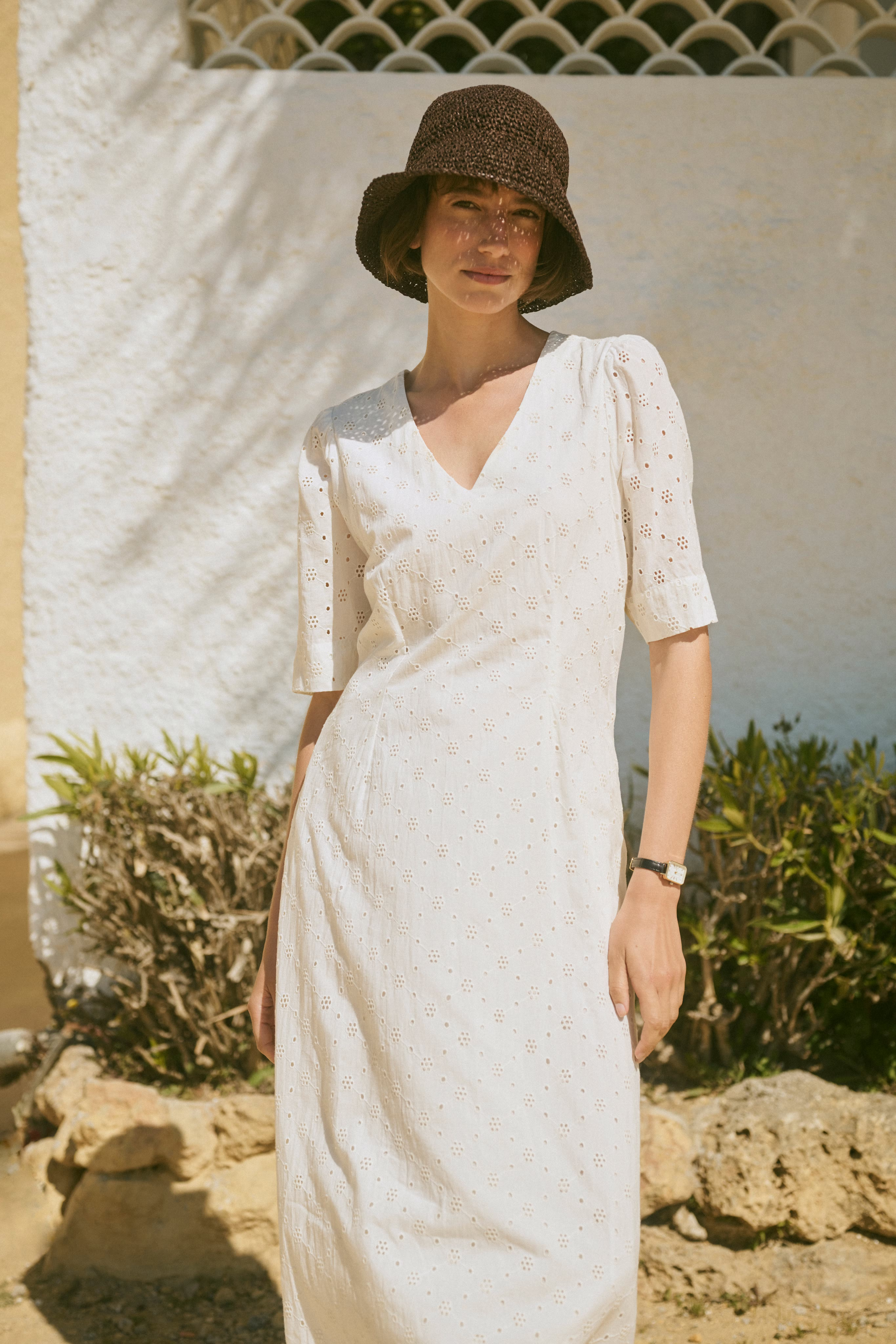 CUadelfine Kjole med broderi LOCATION NONE 50113254-500013