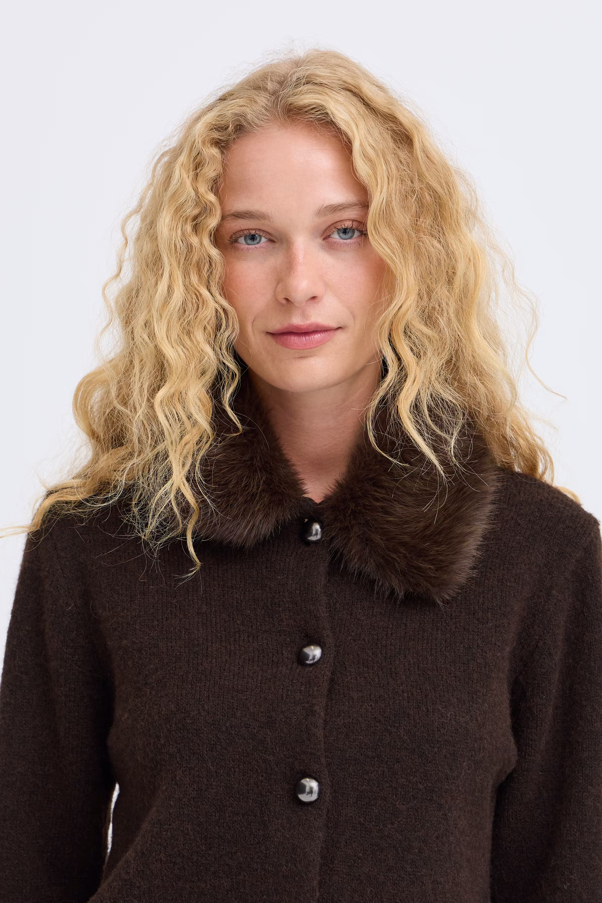 BYOTINA Pullover LOOKBOOK DETAIL 20819766-191016