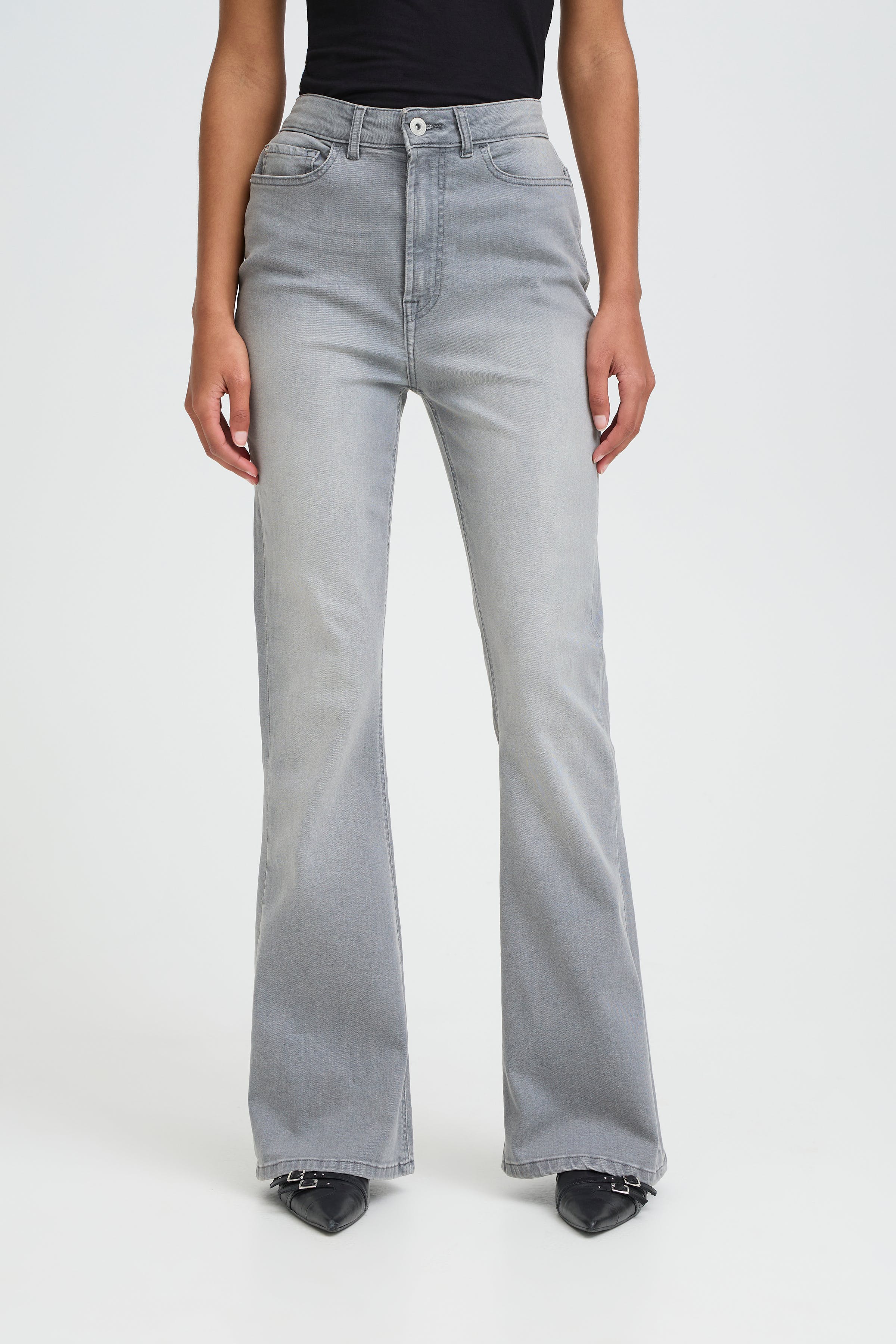 IHTWIGGY FLAIRED HIGH WAIST Jeans LOOKBOOK FRONT 20122437-200344