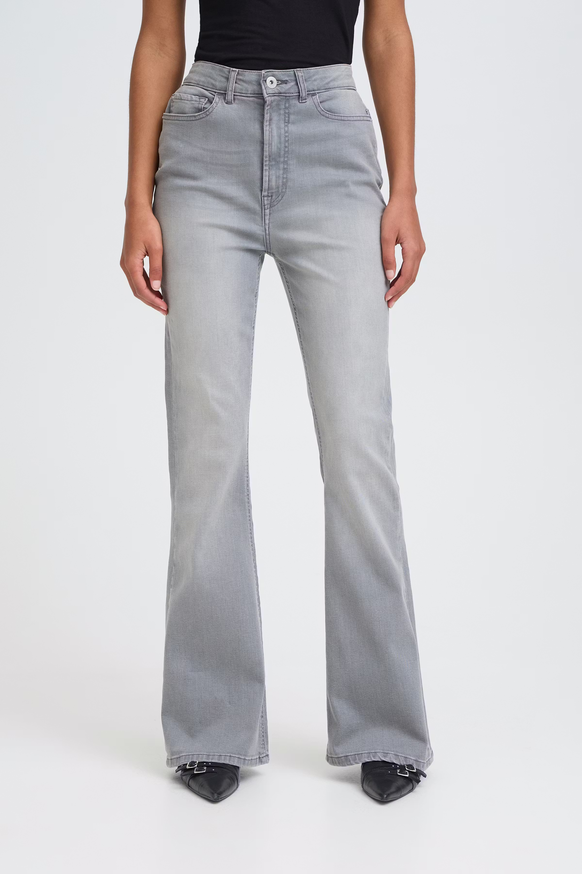 IHTWIGGY FLAIRED HIGH WAIST Jeans LOOKBOOK FRONT 20122437-200344