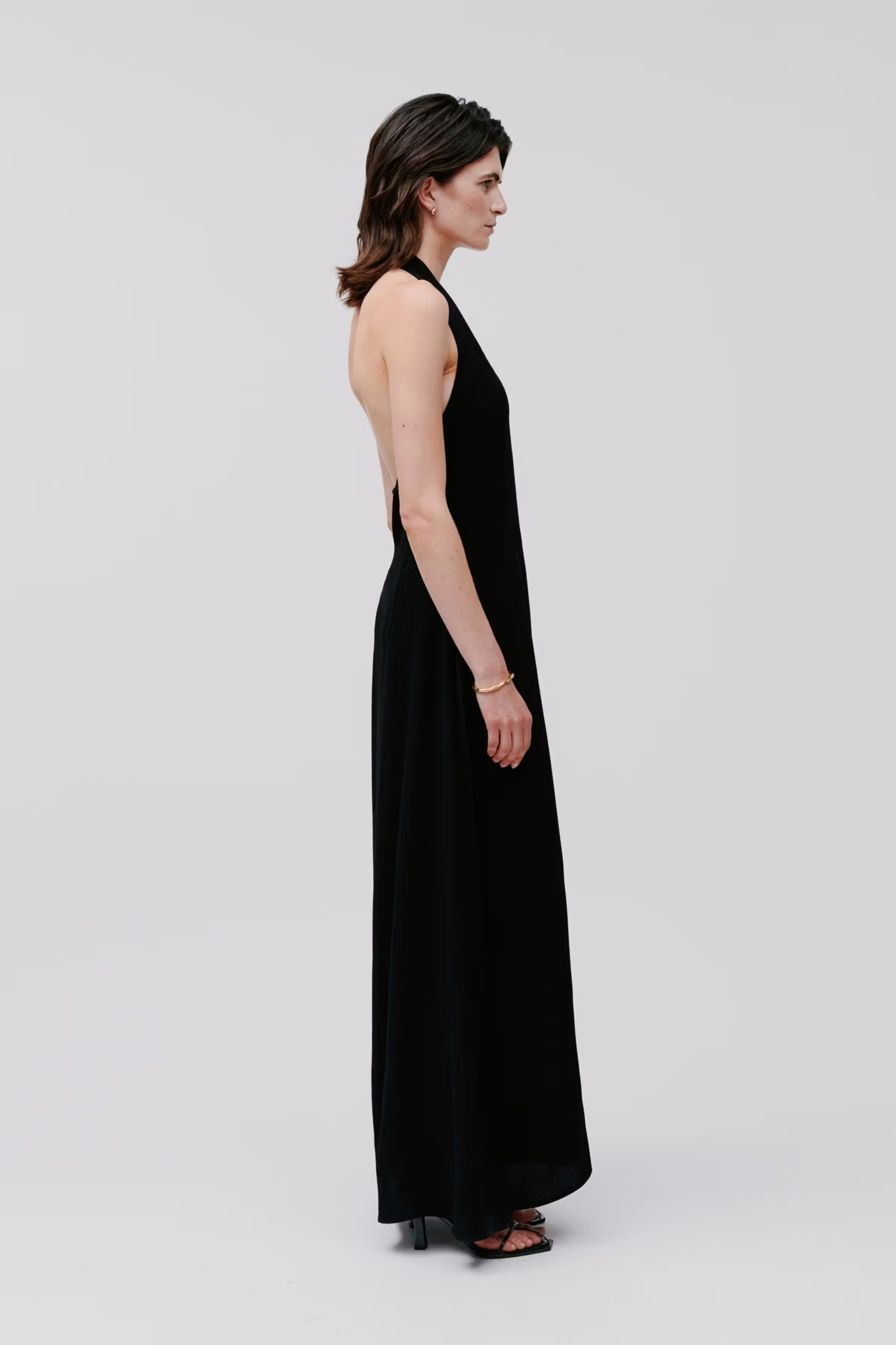 IONesta Dress LOOKBOOK FRONT 30600662-BK999