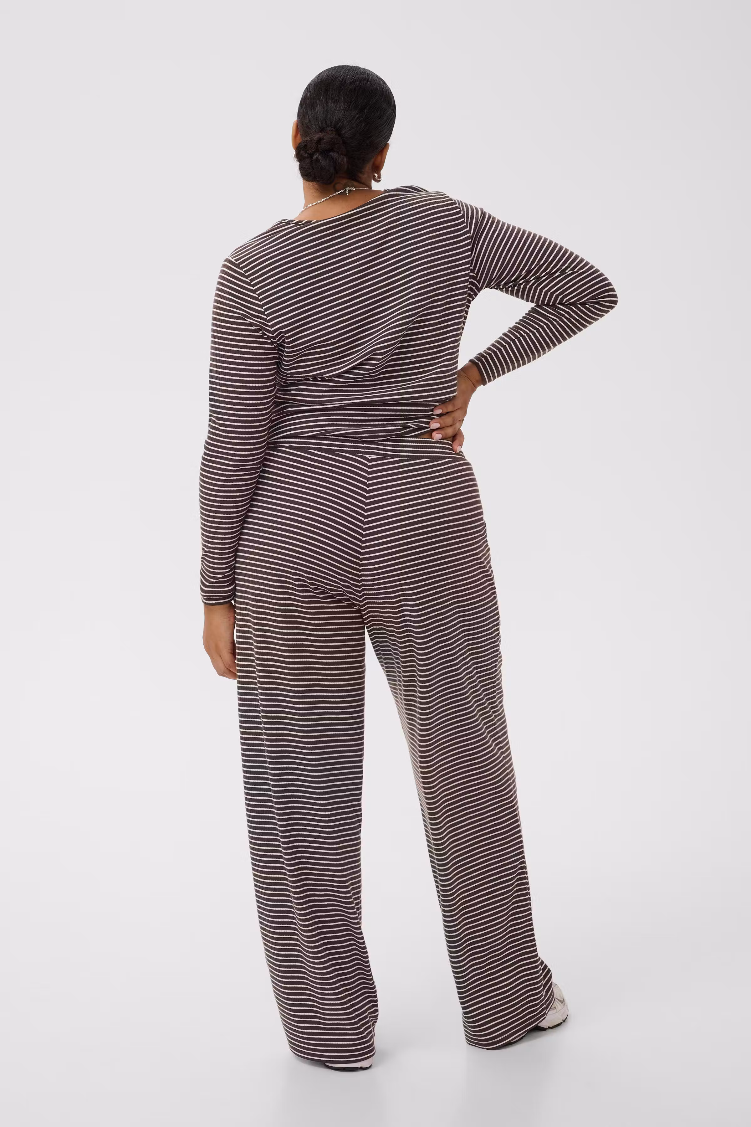 KCsmilla Hose LOOKBOOK BACK 10584771-1000495