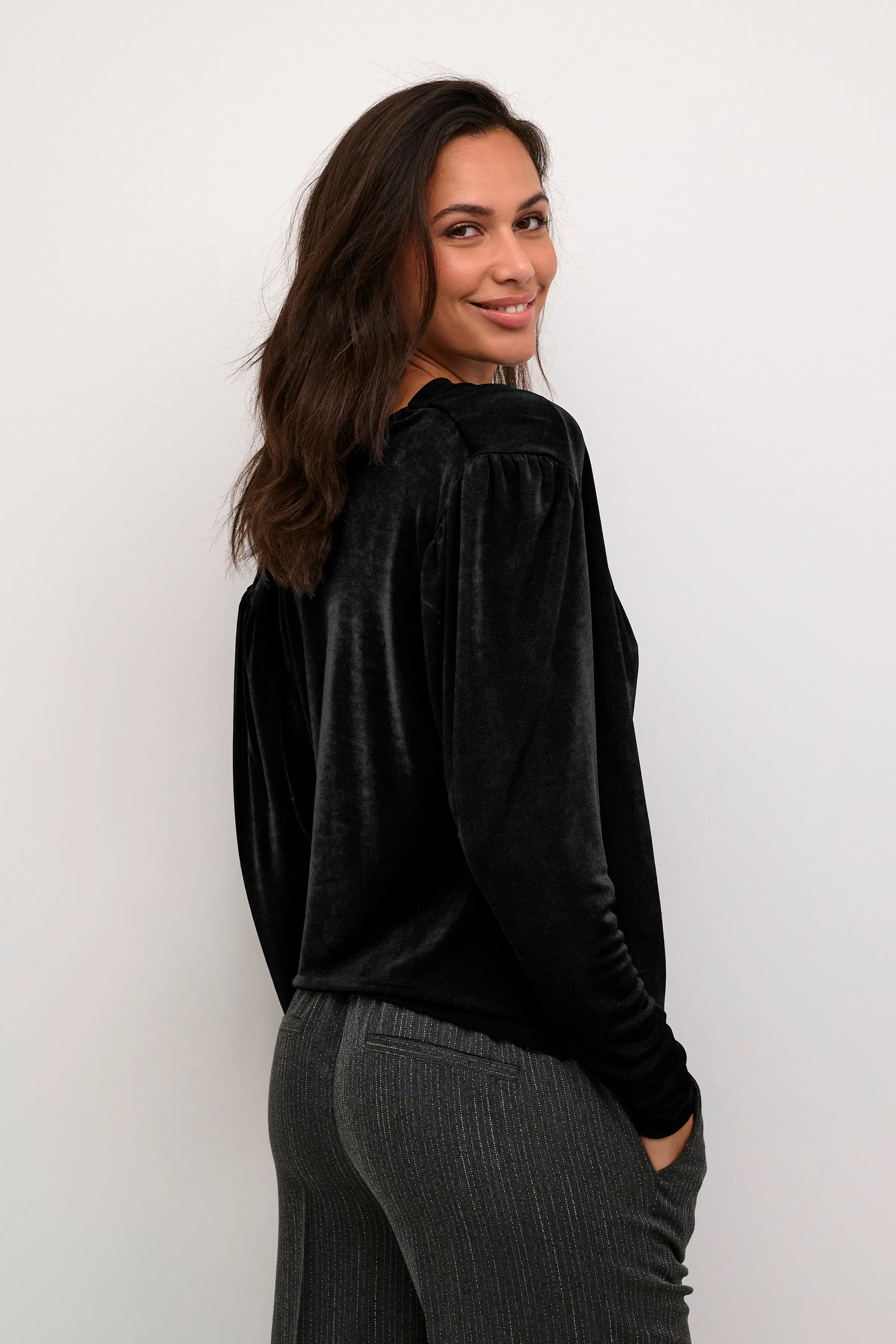 KAgina Bluse LOOKBOOK BACK 10509321-100121