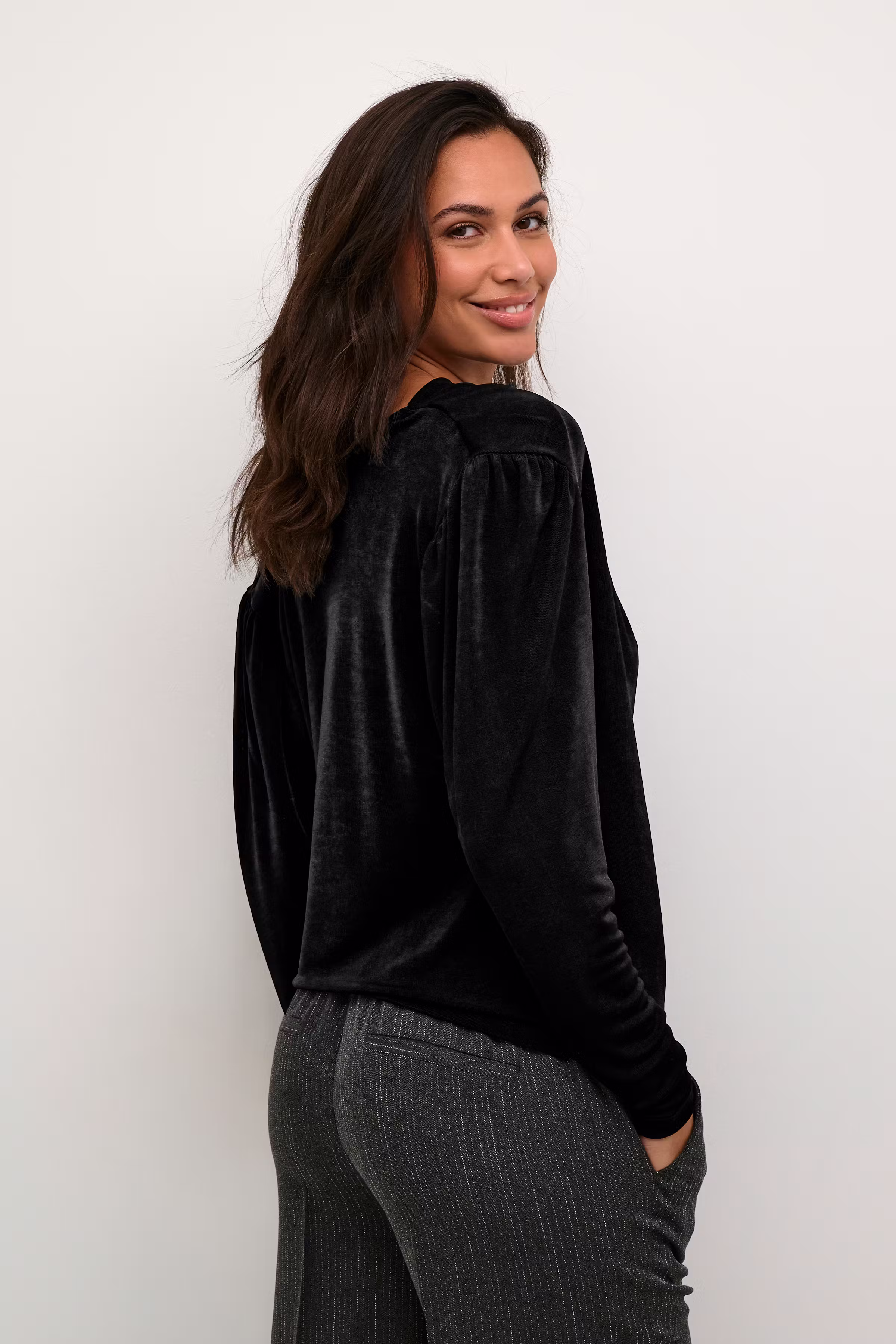 KAgina Bluse LOOKBOOK BACK 10509321-100121