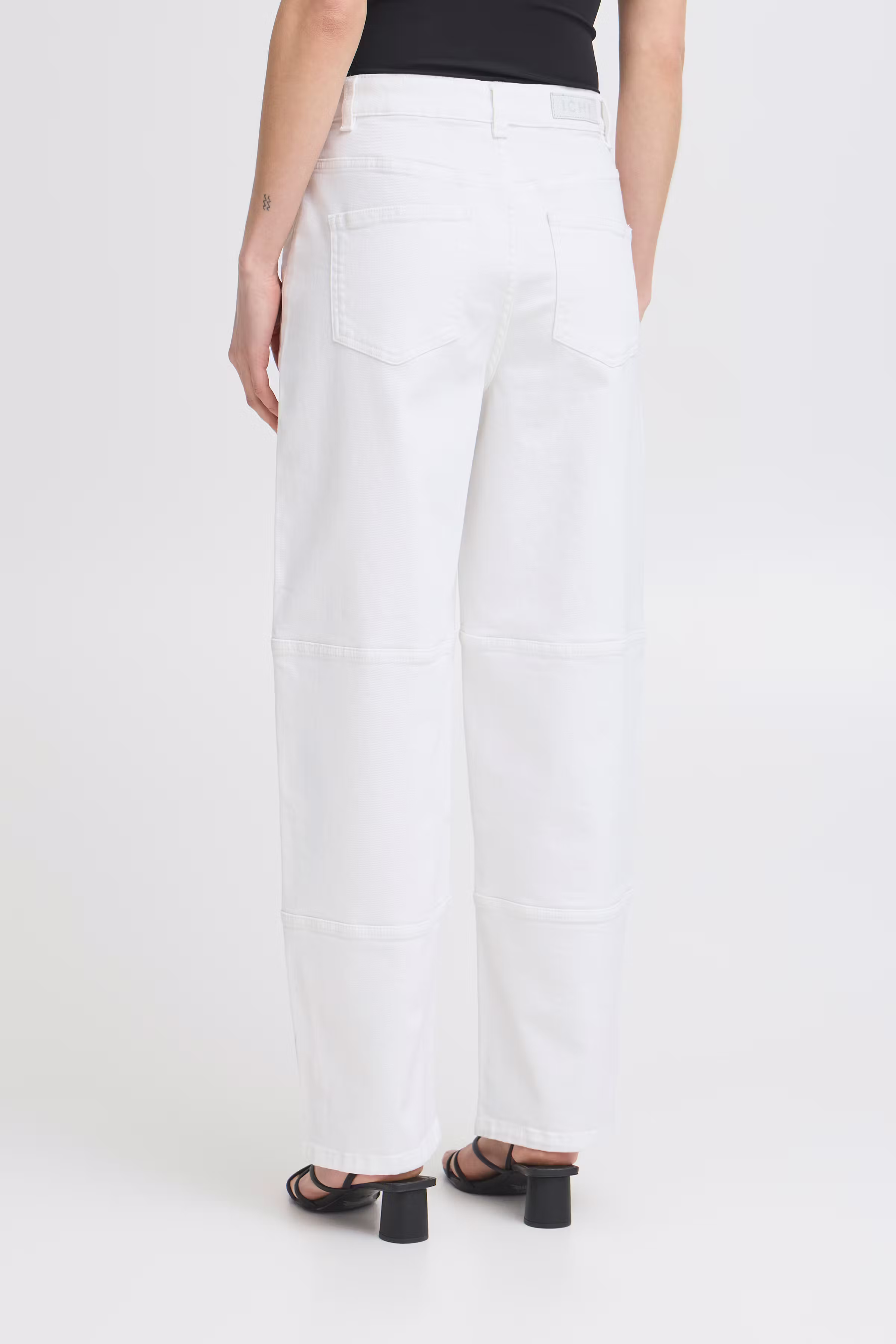 IHZIGGY Barrel Jeans LOOKBOOK BACK 20122742-114800