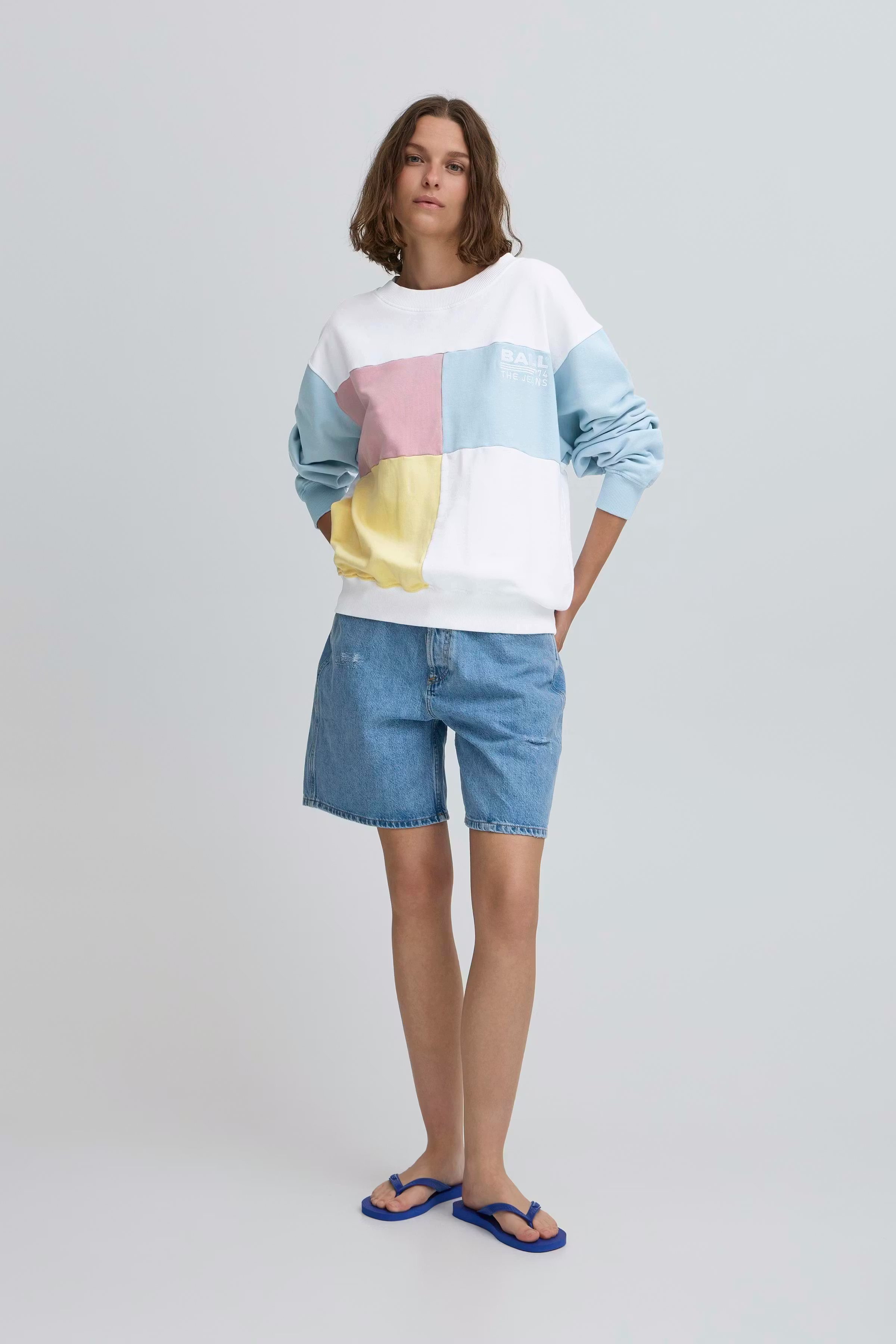 BAAURORA Sweatshirt LOOKBOOK FRONT 50405181-154030