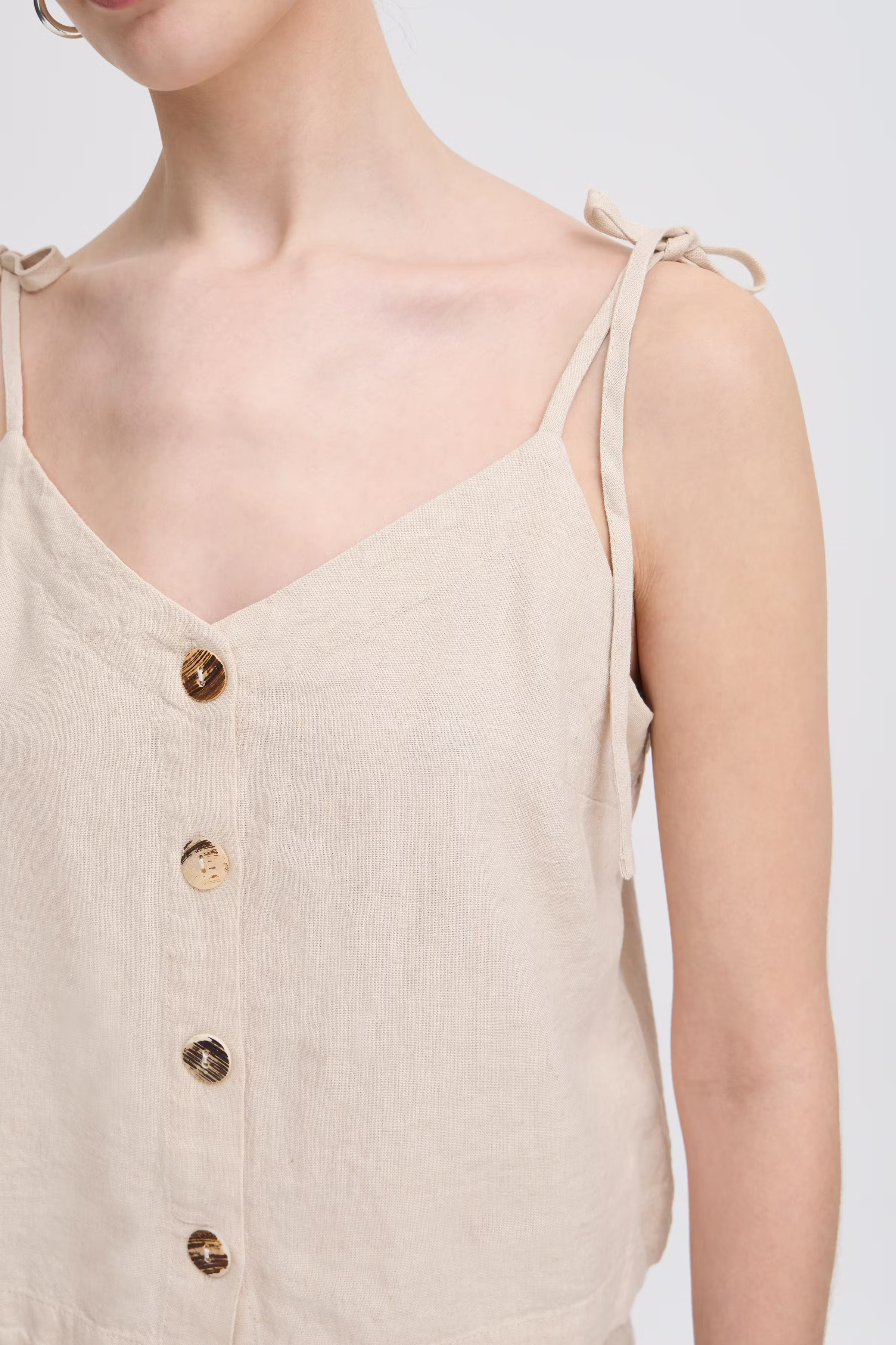 IHLINNO Mouwloos shirt LOOKBOOK DETAIL 20122923-204424