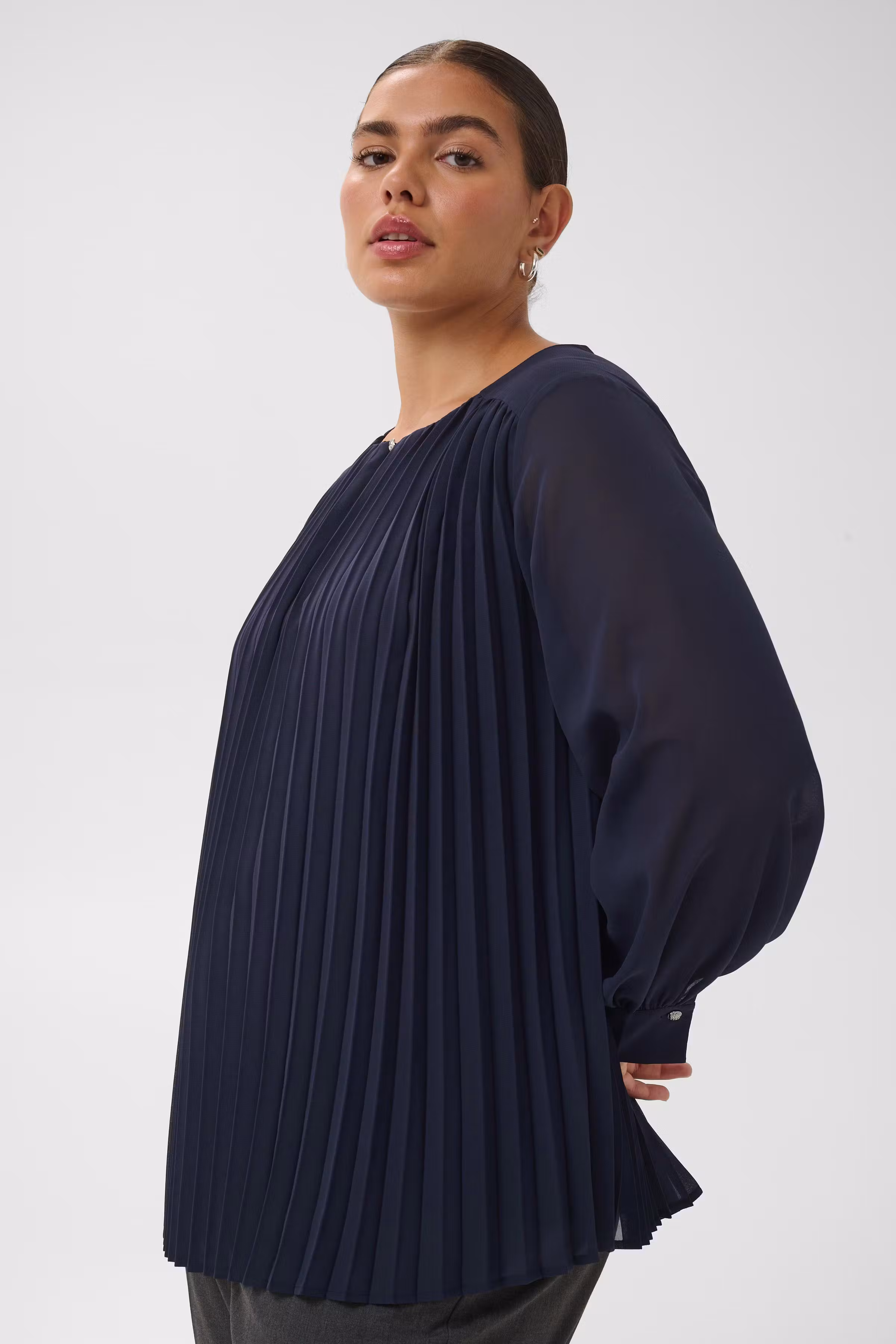 KCeliana Blouse LOOKBOOK DETAIL 10584588-193927