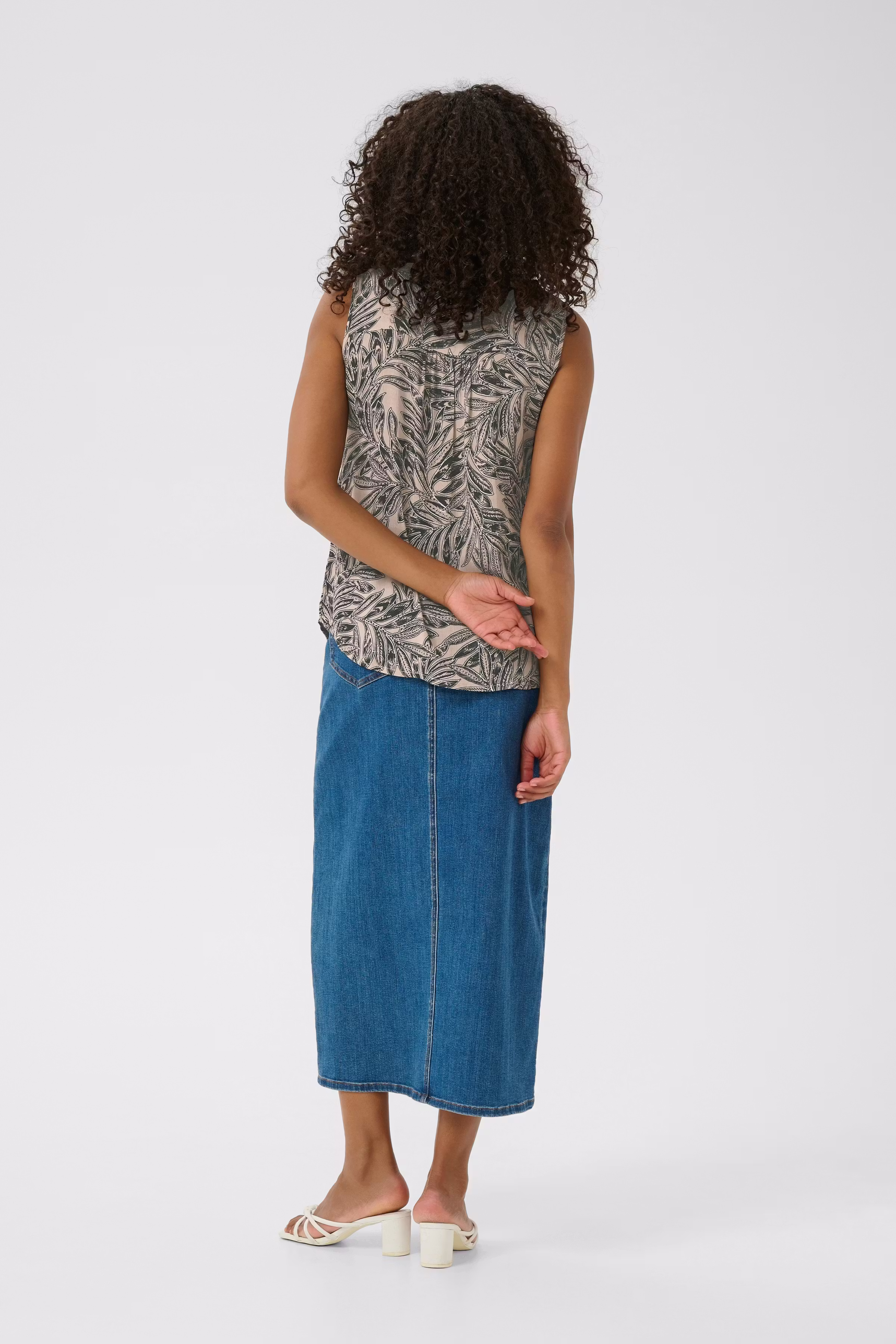 KAamber Top LOOKBOOK BACK 10508255-108185